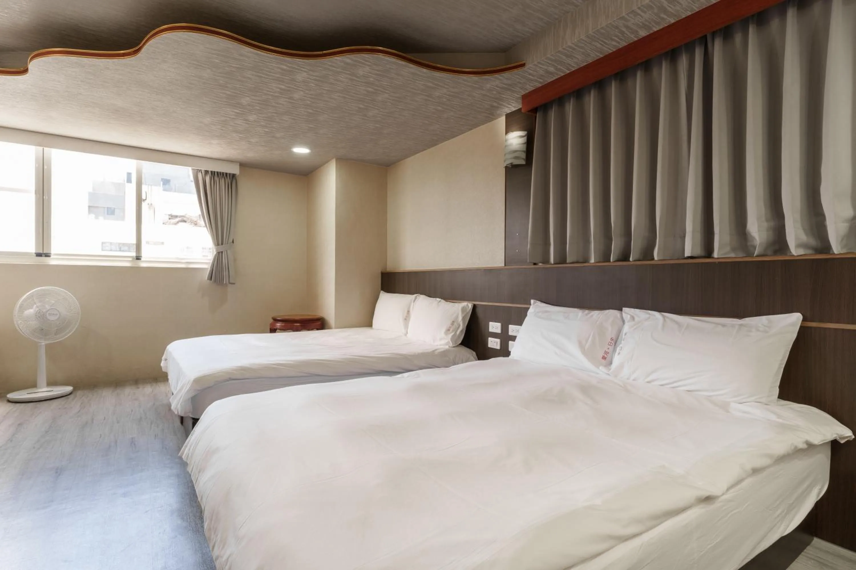 Bedroom, Bed in Love River Inn 愛河日央