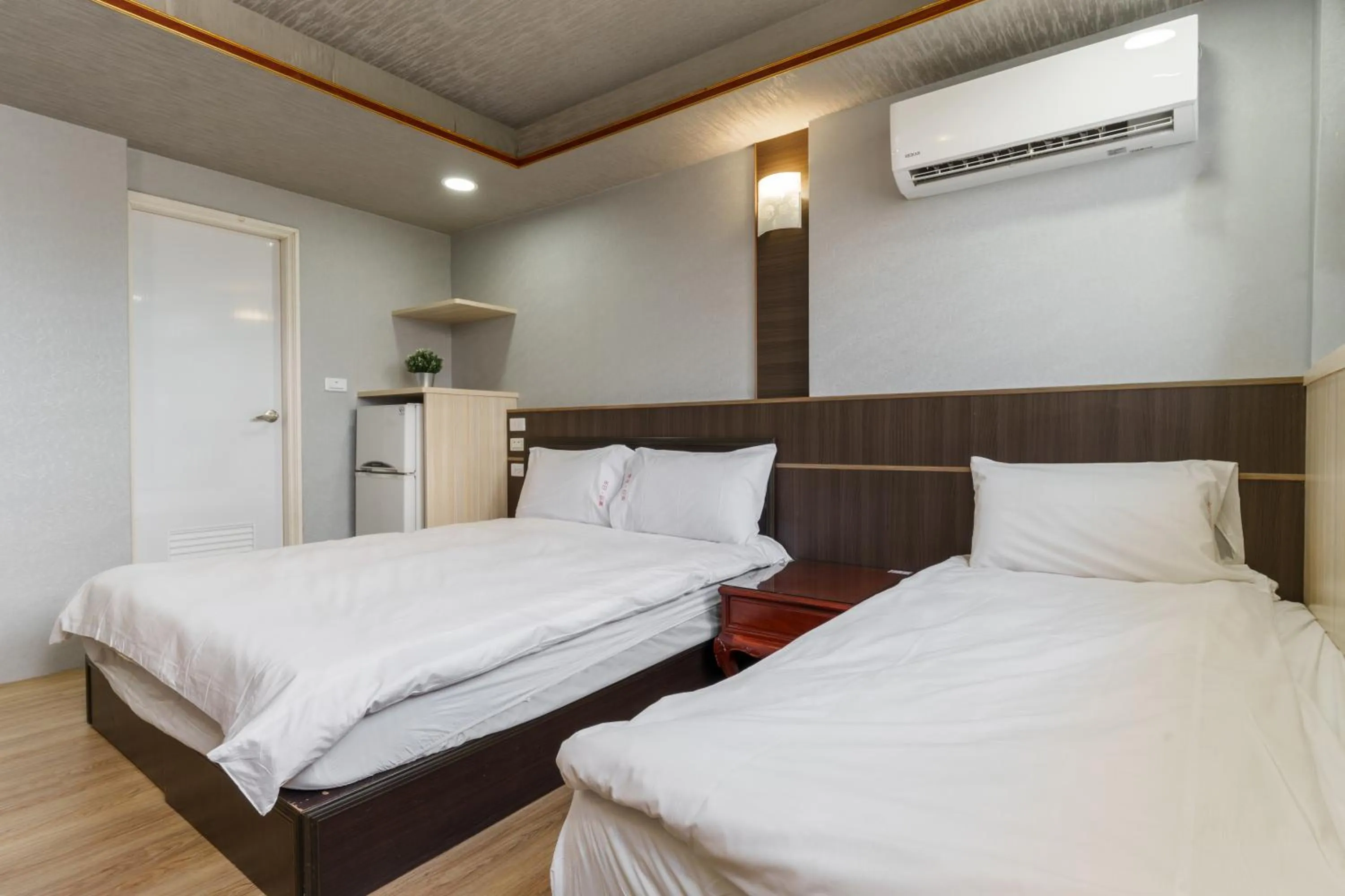 Bedroom, Bed in Love River Inn 愛河日央