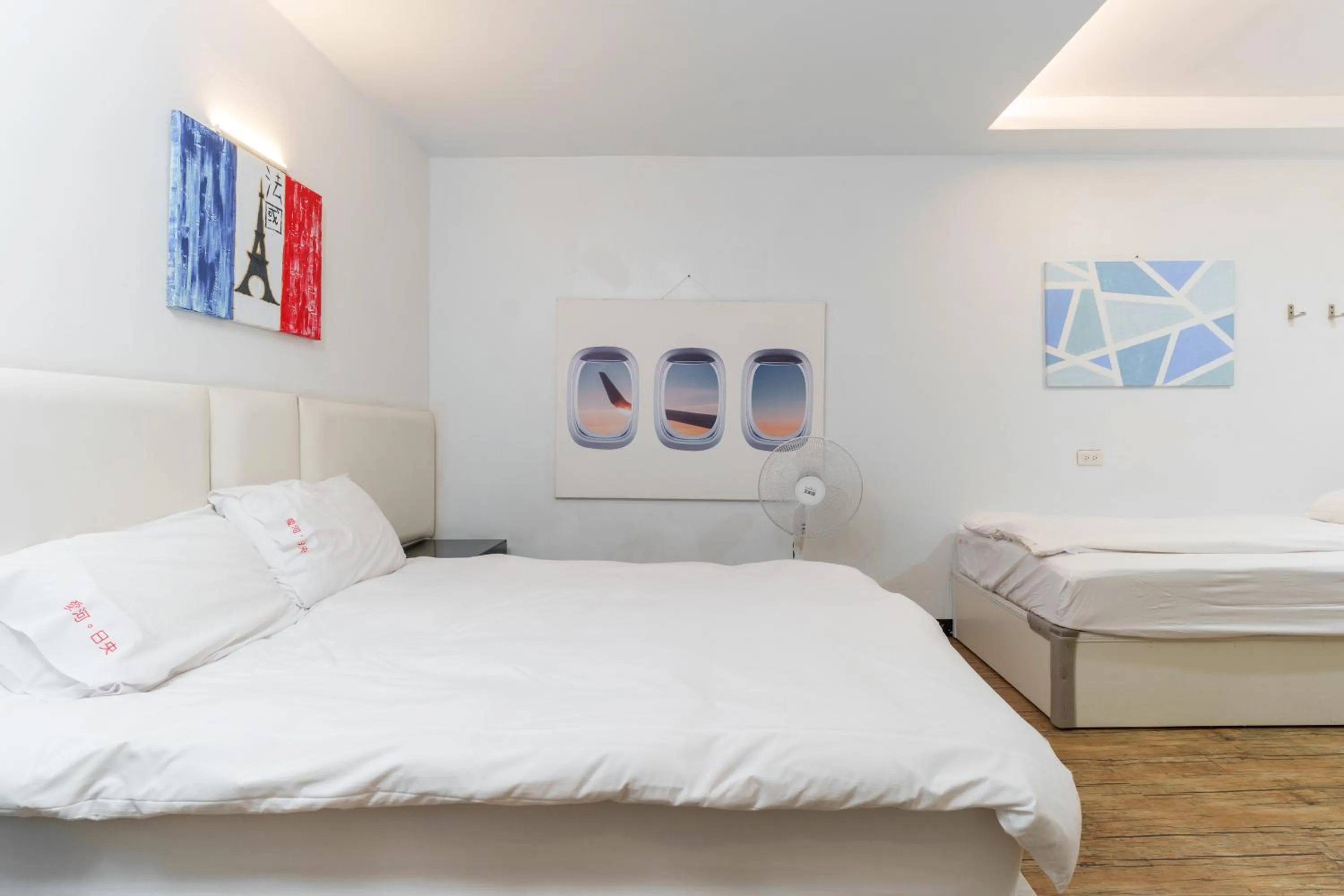 Bedroom, Bed in Love River Inn 愛河日央