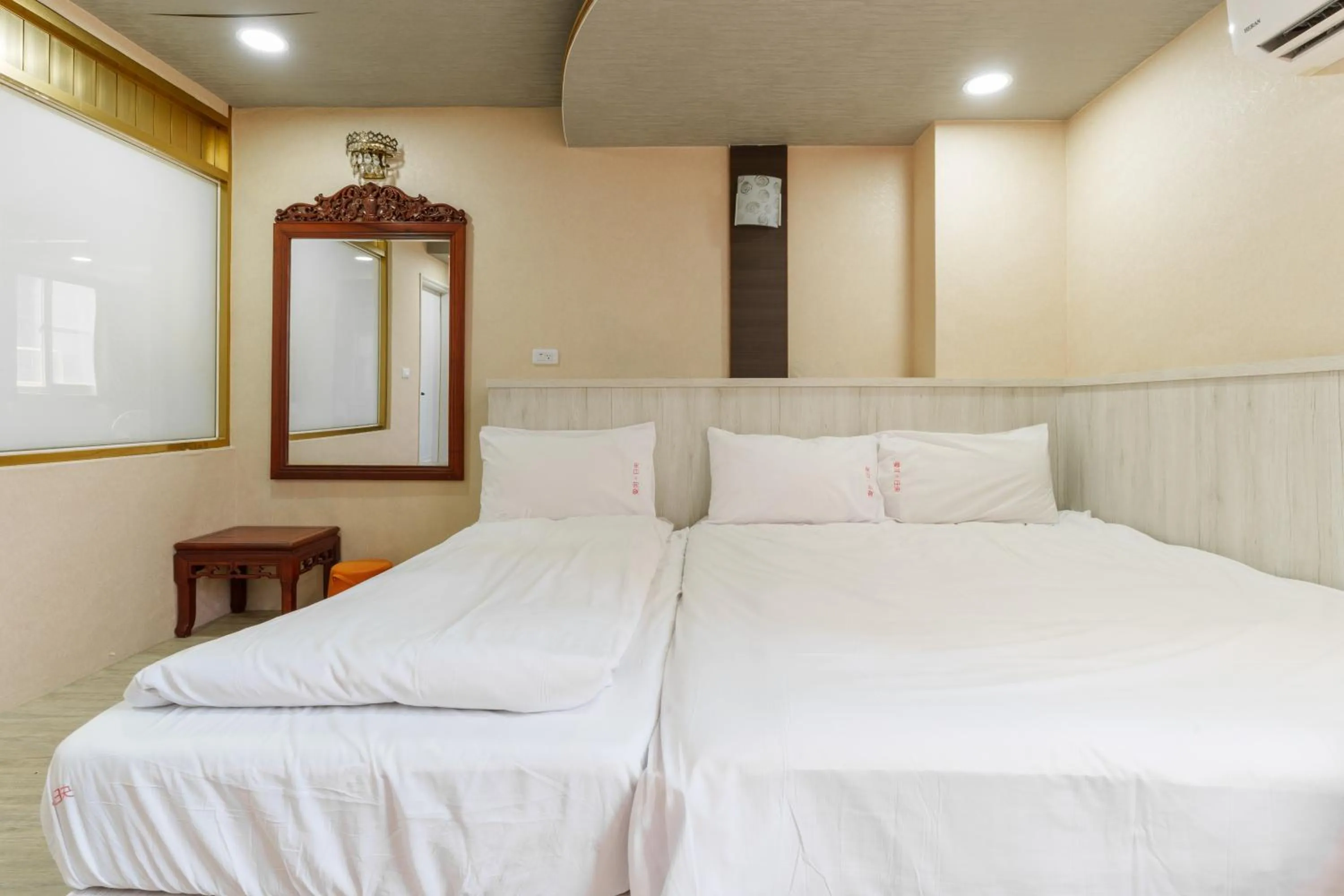 Bedroom, Bed in Love River Inn 愛河日央
