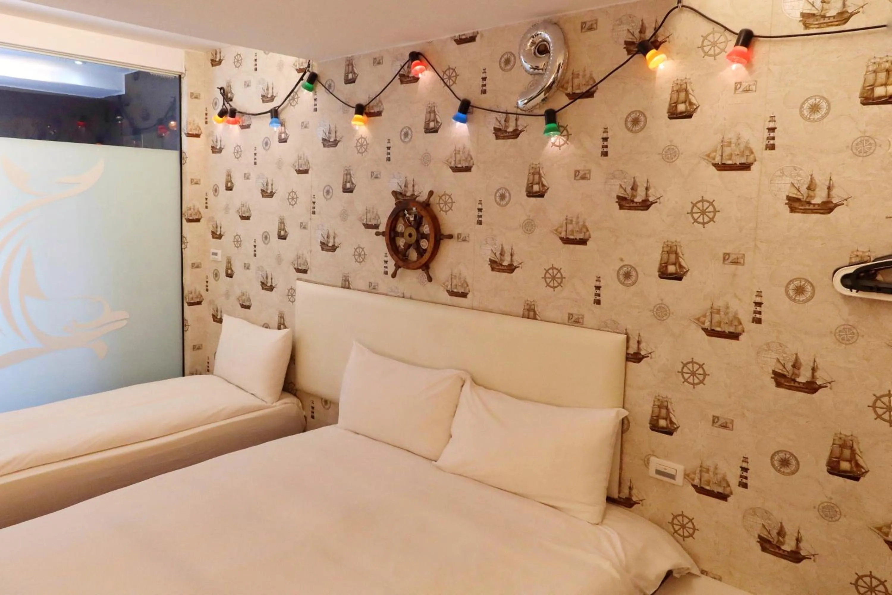 Bedroom, Bed in Love River Inn 愛河日央