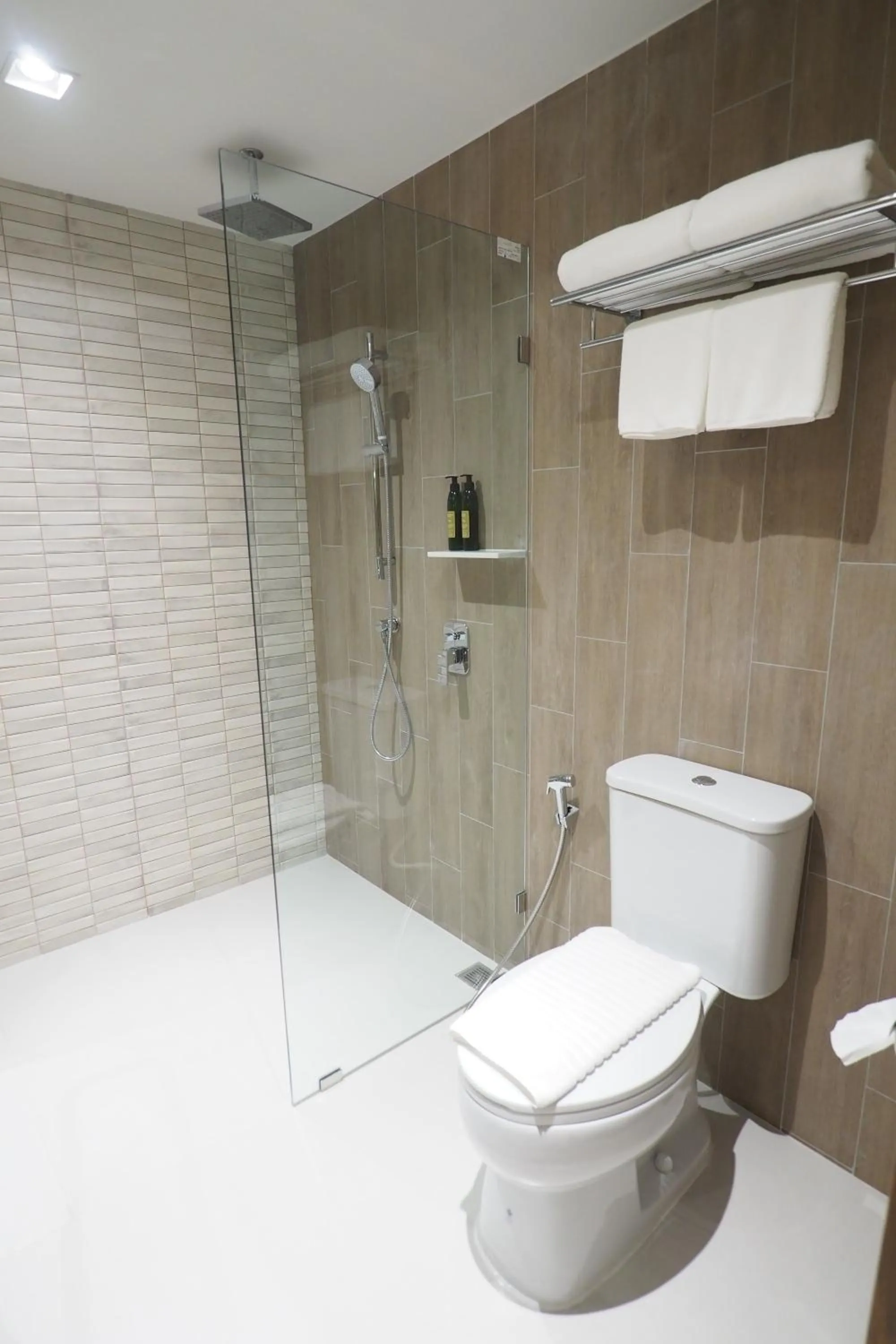 Bathroom in The Quarter Phromphong by UHG