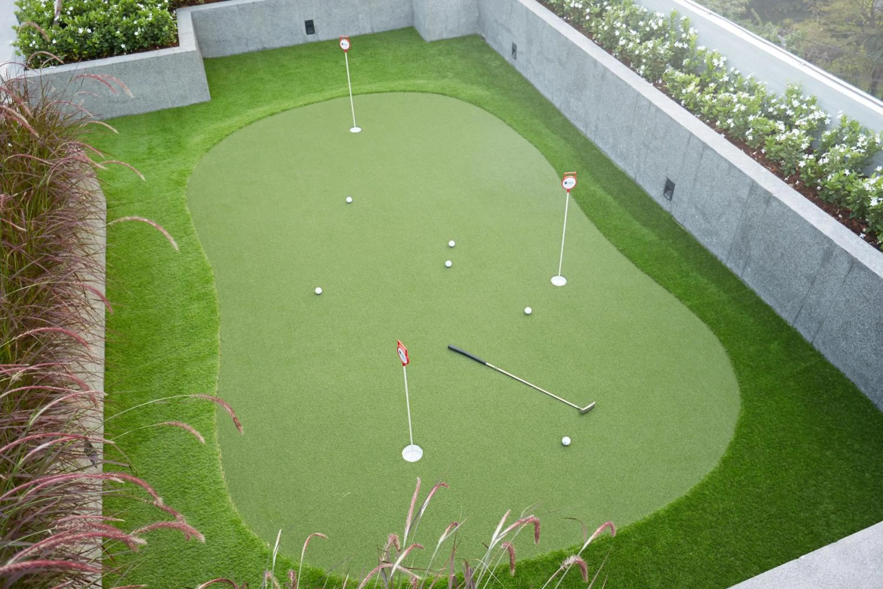 Pool view in The Quarter Phromphong by UHG