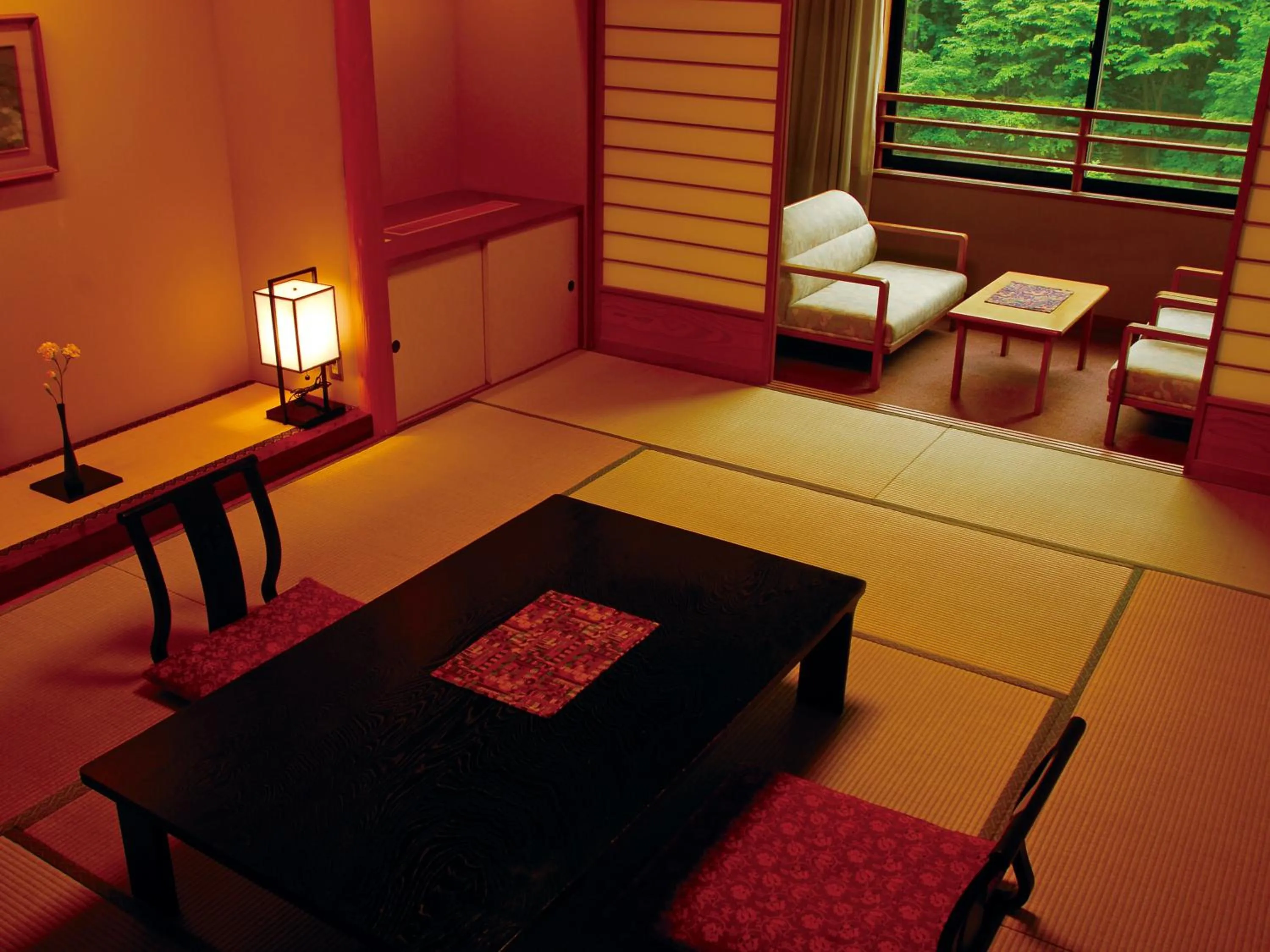 Photo of the whole room in Dai-ichi Takimotokan
