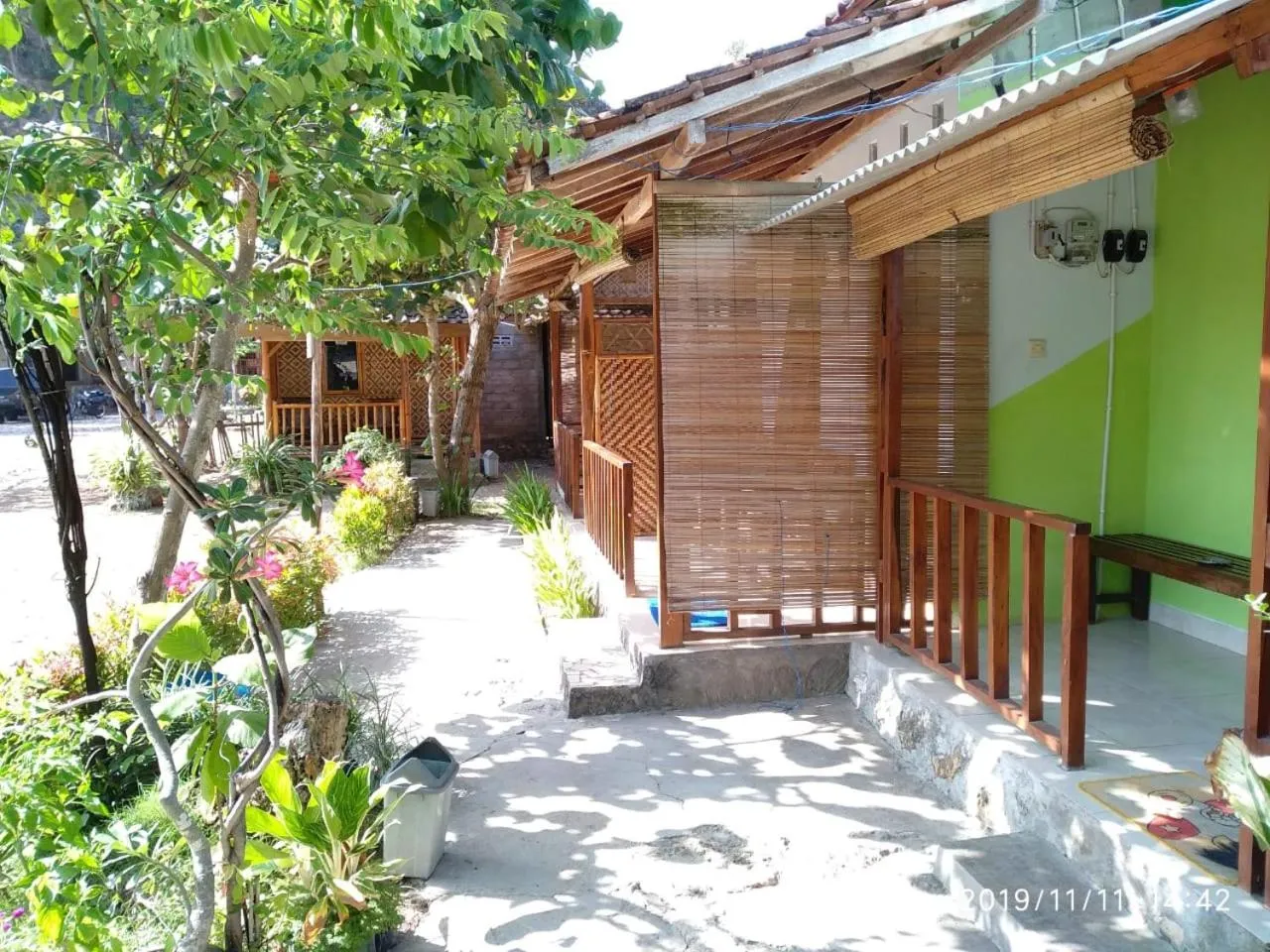 Facade/entrance in Penginapan Griya Watukelir