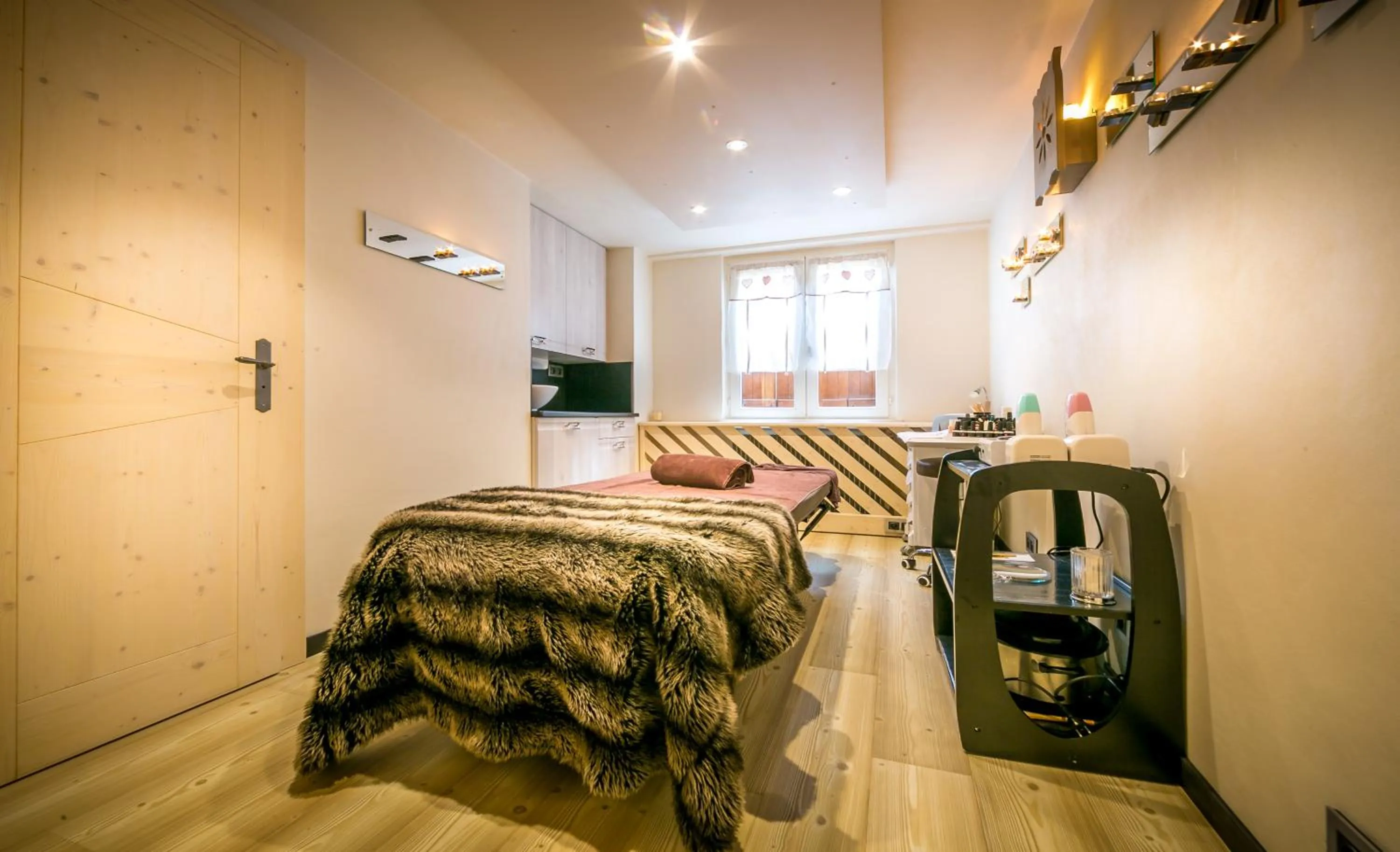 Hot Spring Bath, Bed in Hotel & Spa Le Dahu