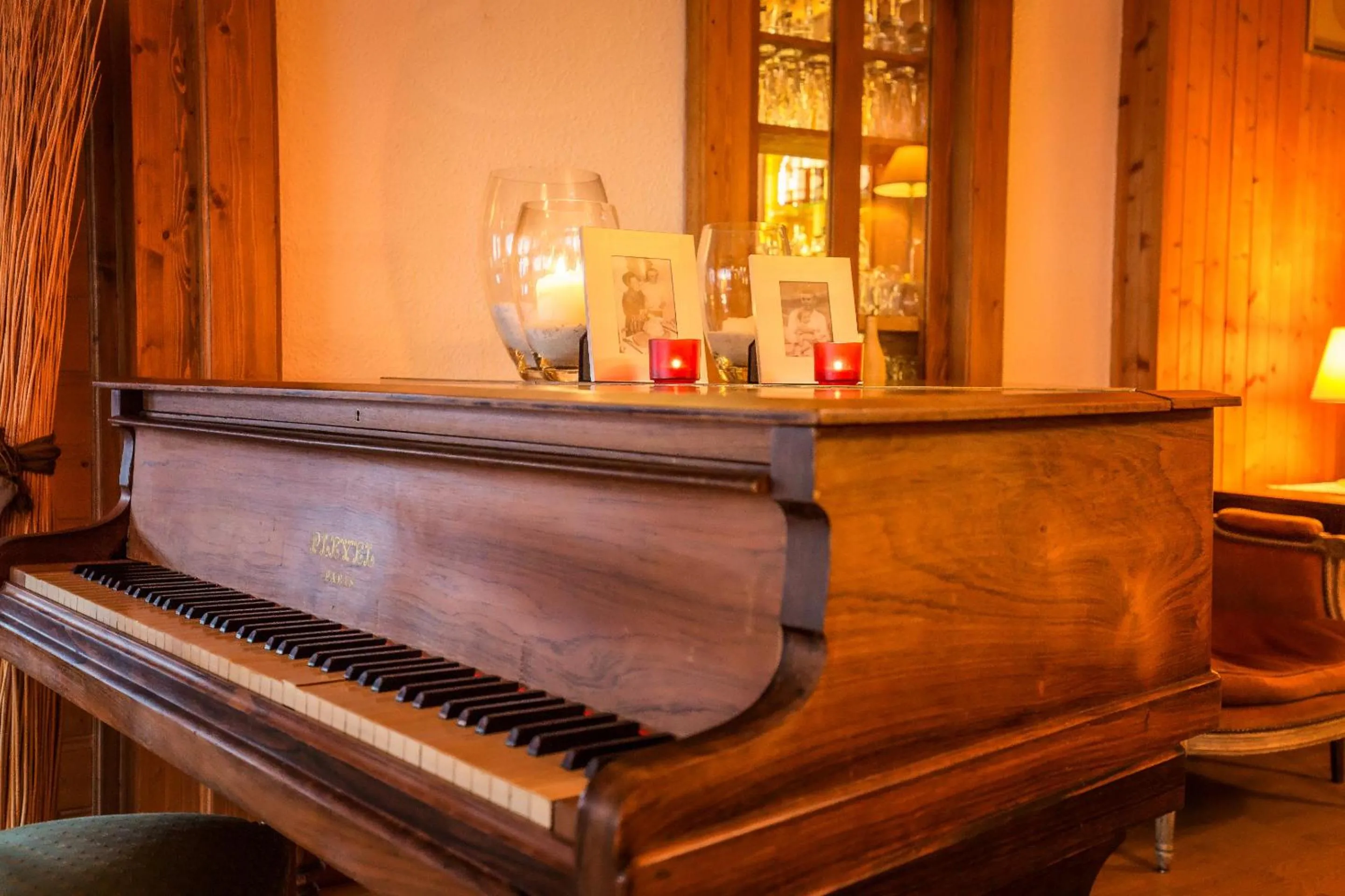 Lounge or bar in Hotel & Spa Le Dahu
