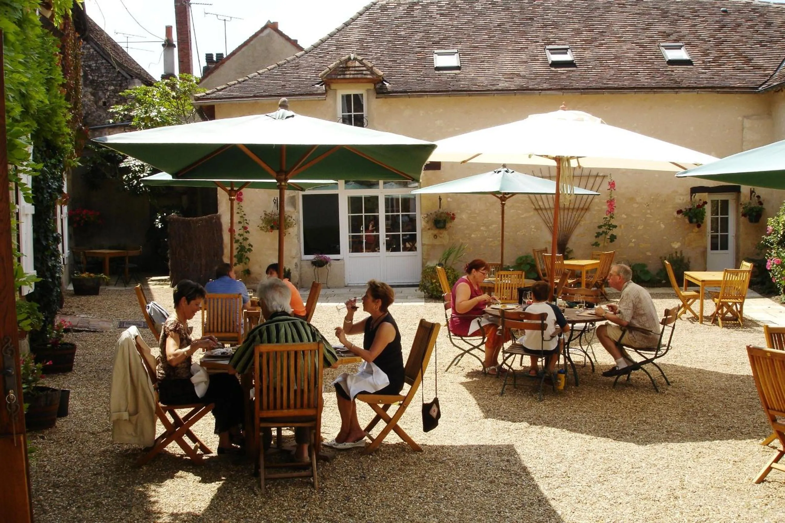 Restaurant/places to eat in Le Relais du Lyon d'Or