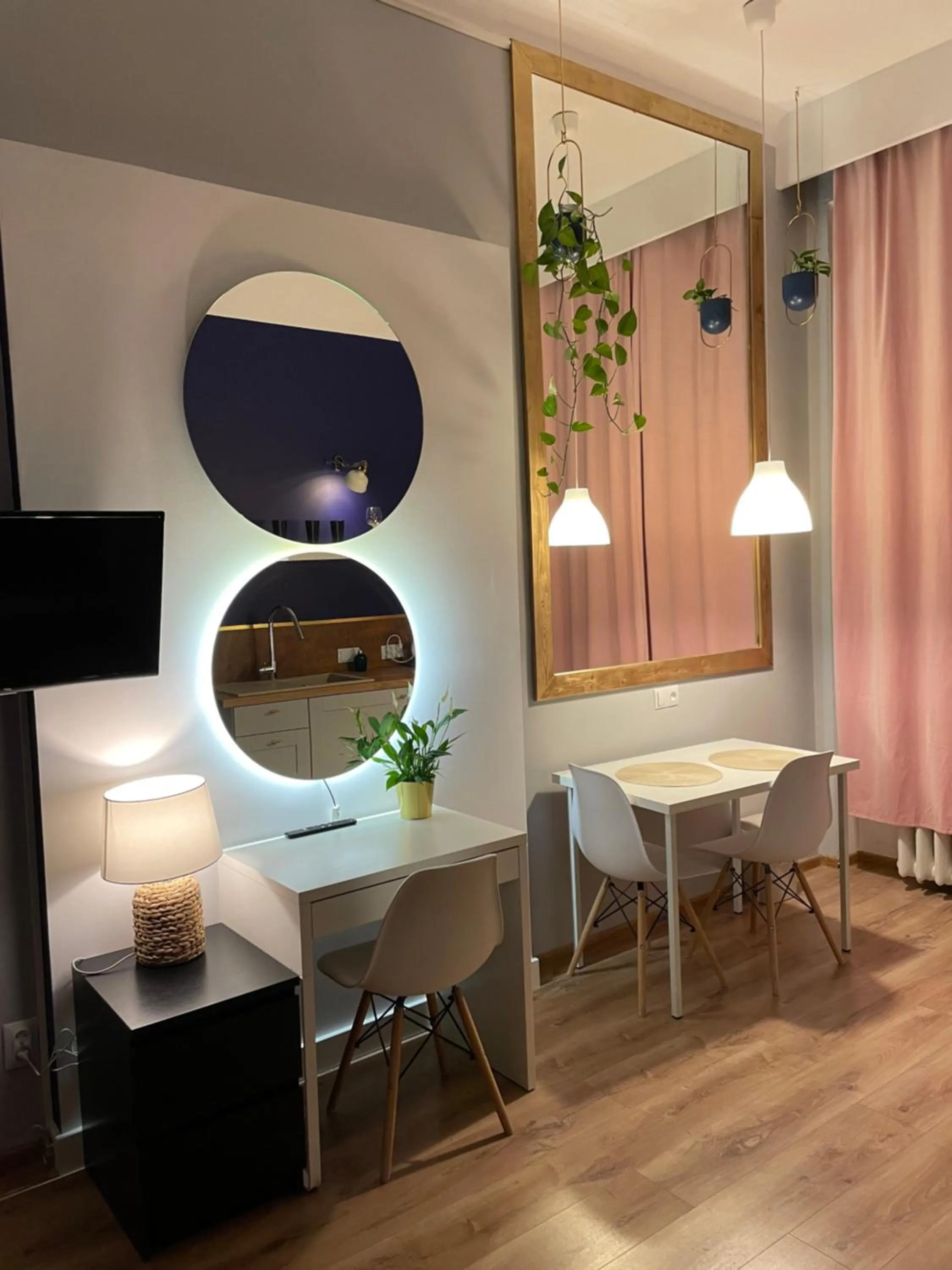 TV and multimedia in Roller Aparthotel