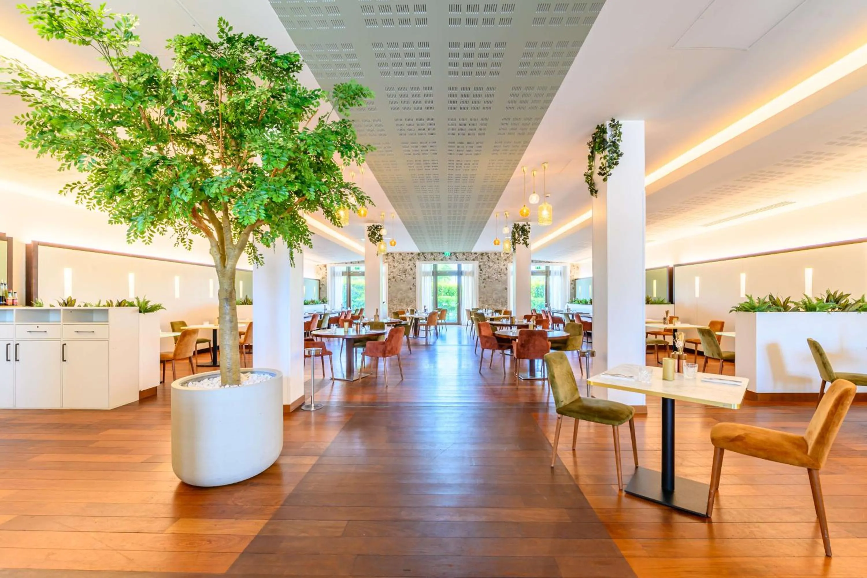 Restaurant/places to eat in Radisson Blu Hotel Paris, Marne-la-Vallée