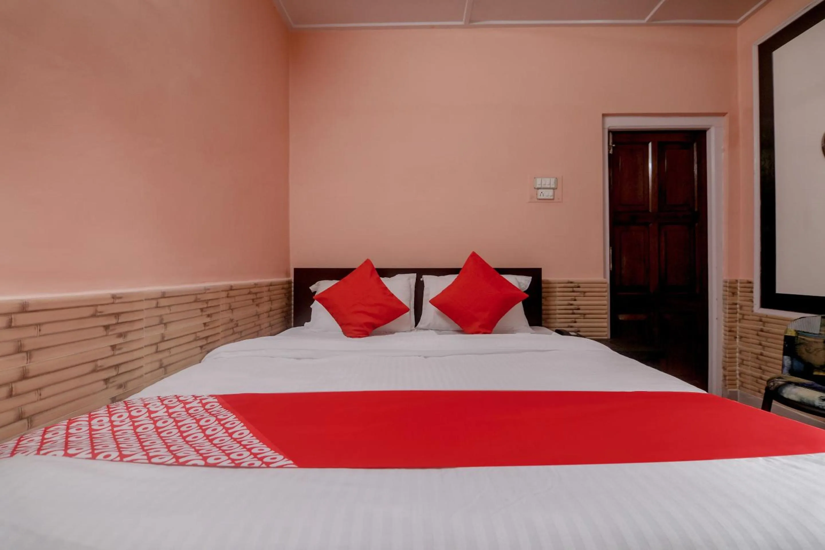 Lobby or reception, Bed in Collection O Trinayan Associates