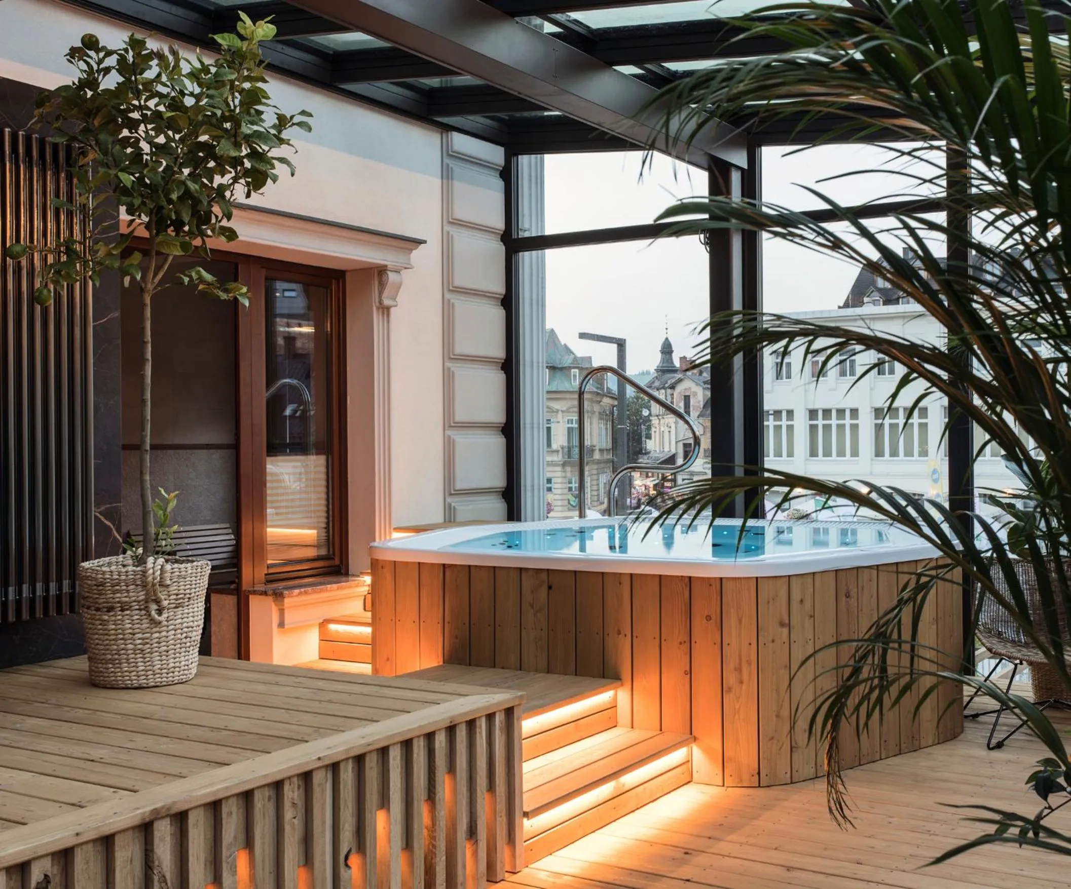 Hot Tub in Aparthotel Cristina