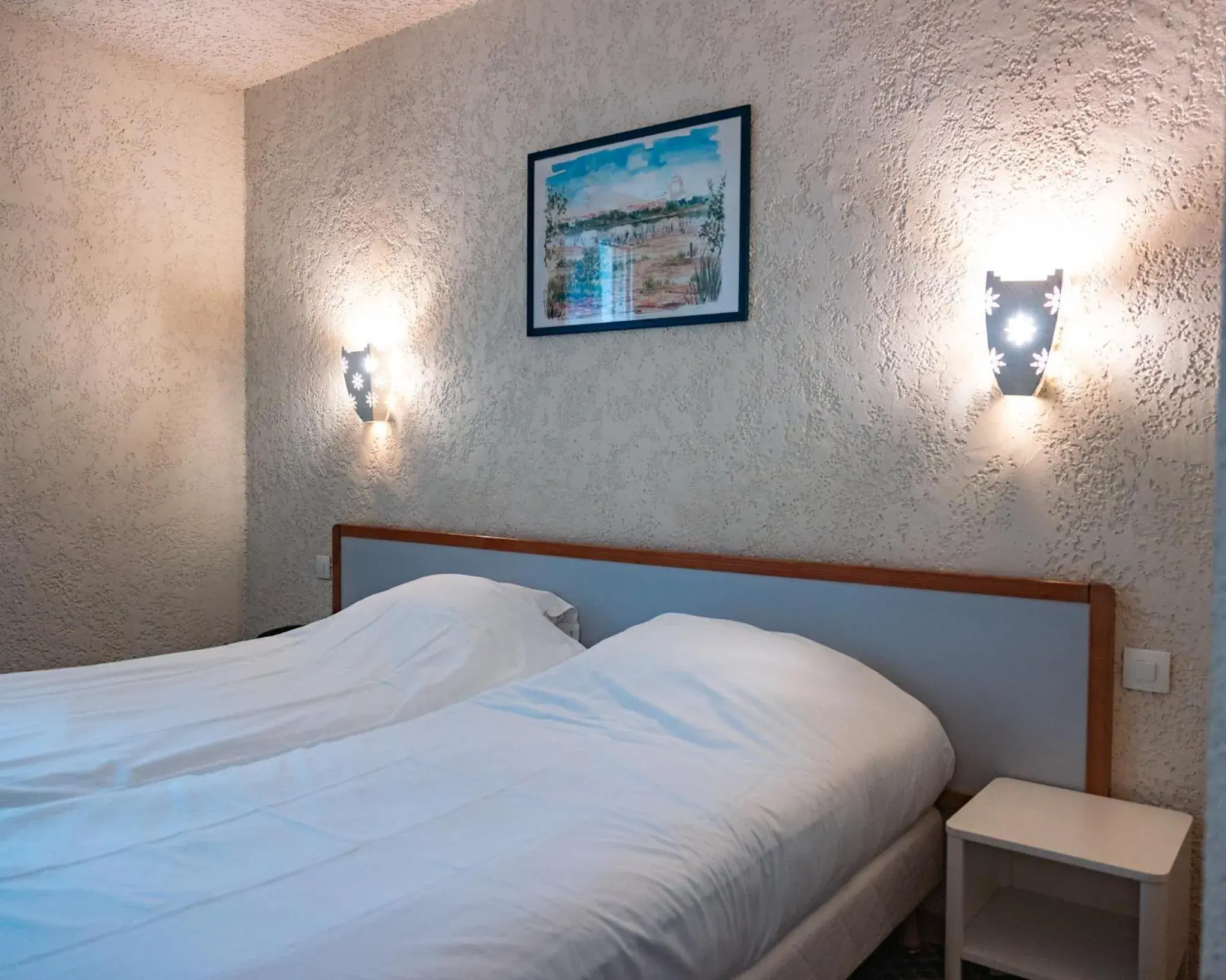 Twin Room in Logis Heraclee Twin Room in Logis Heraclee