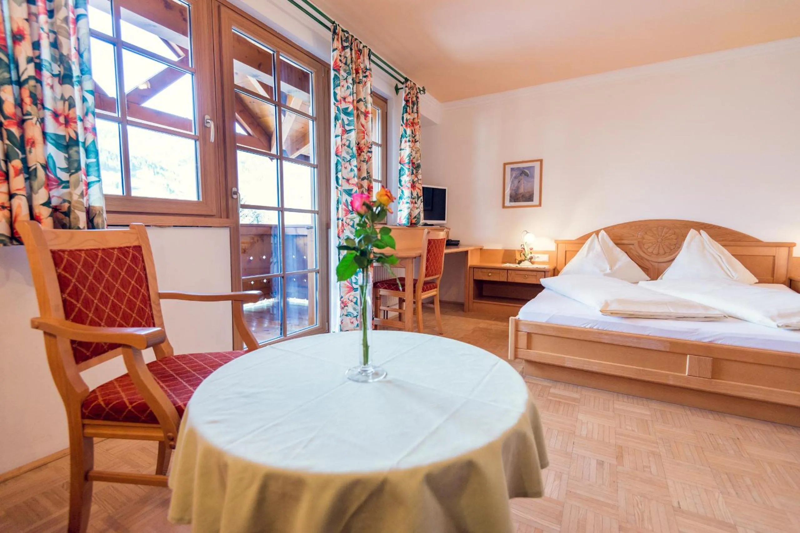 Bedroom, Bed in Hotel Restaurant Stöcklwirt