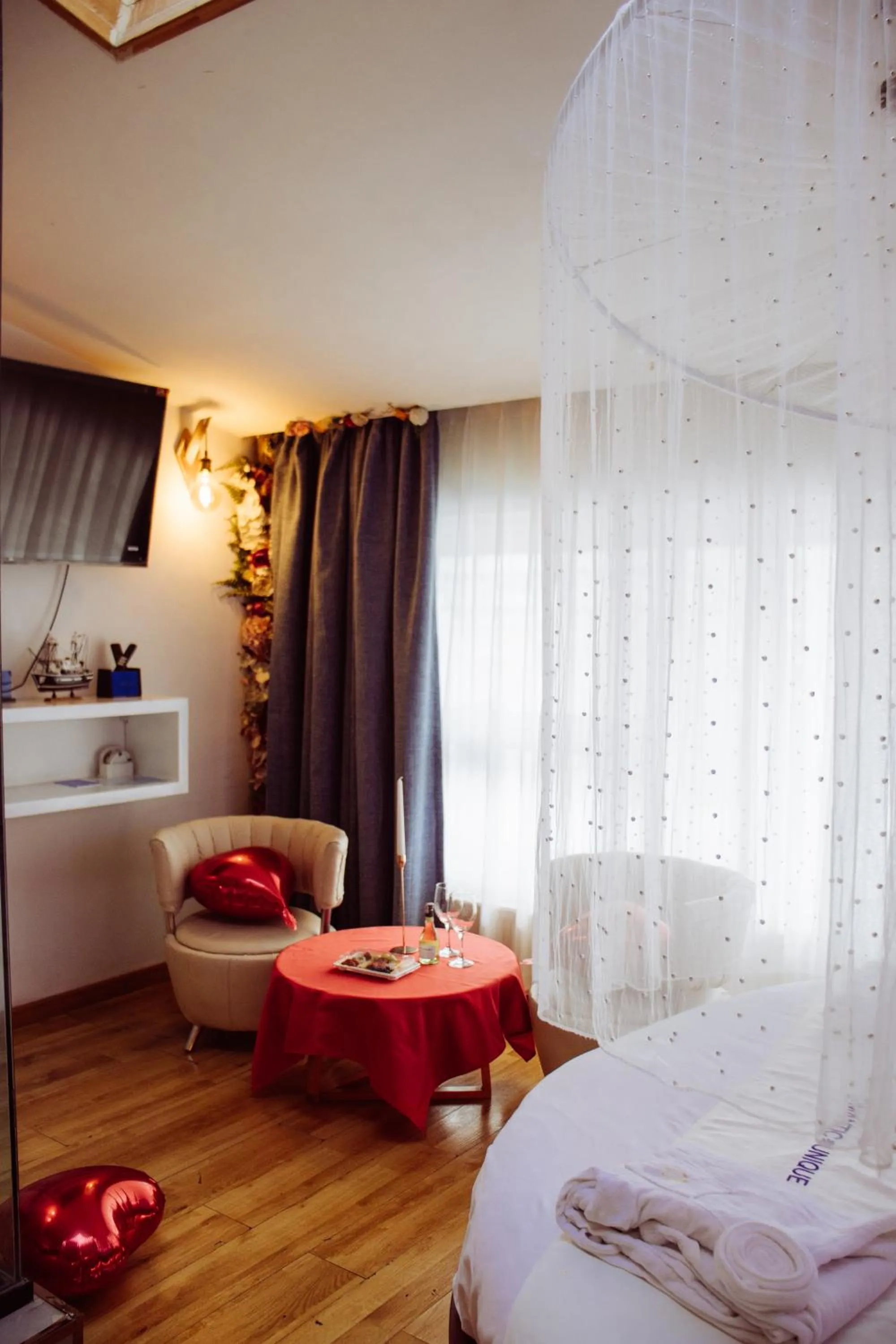 TV and multimedia, Bed in Nomado Boutique Hotel