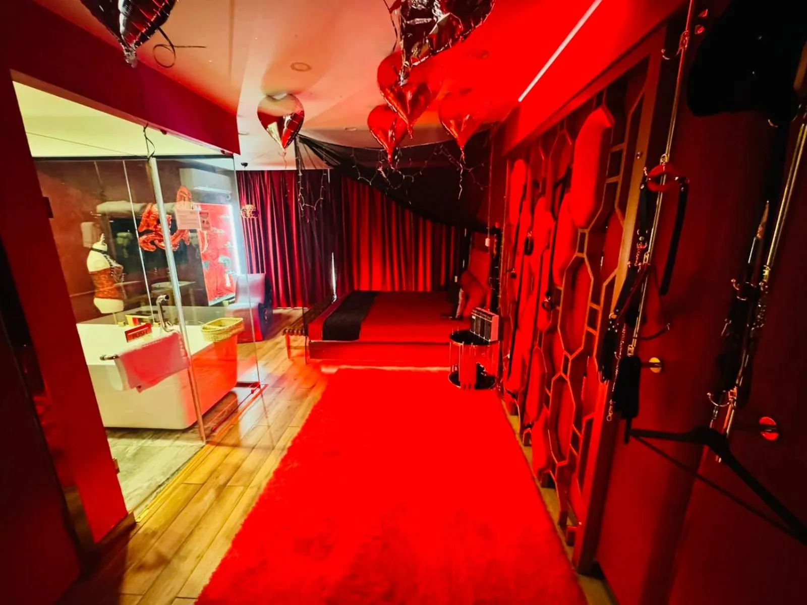 Photo of the whole room in Nomado Boutique Hotel