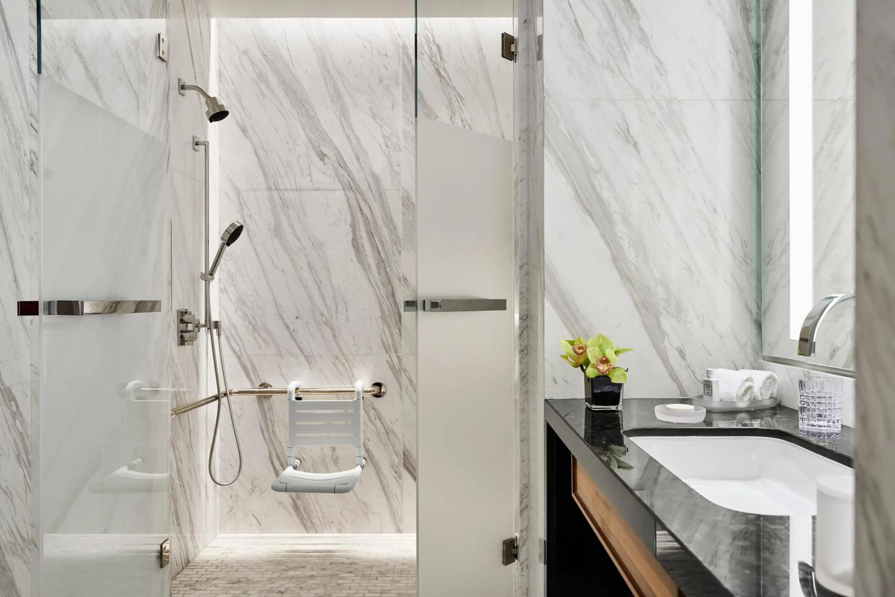 Facility for disabled guests in Four Seasons Hotel Madrid