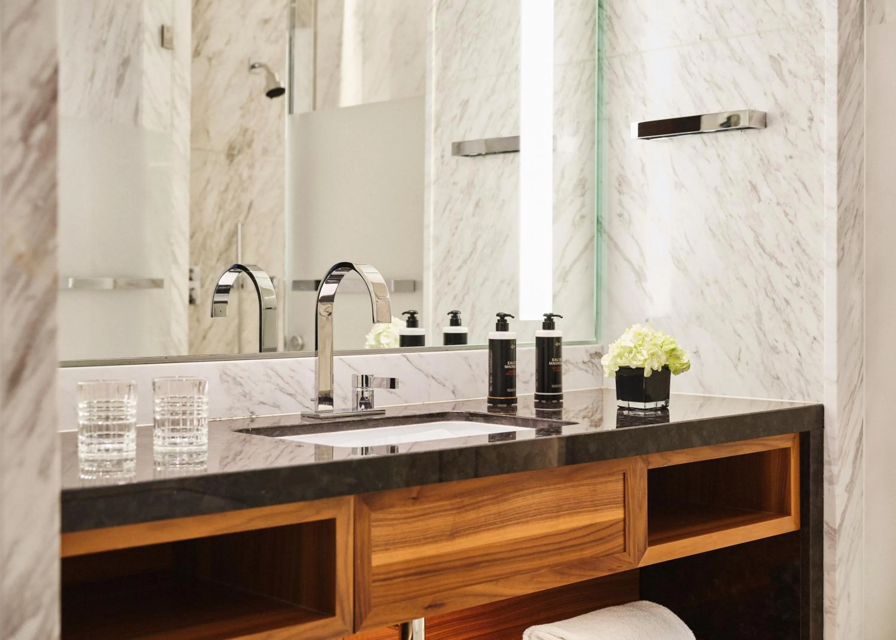 Bathroom in Four Seasons Hotel Madrid