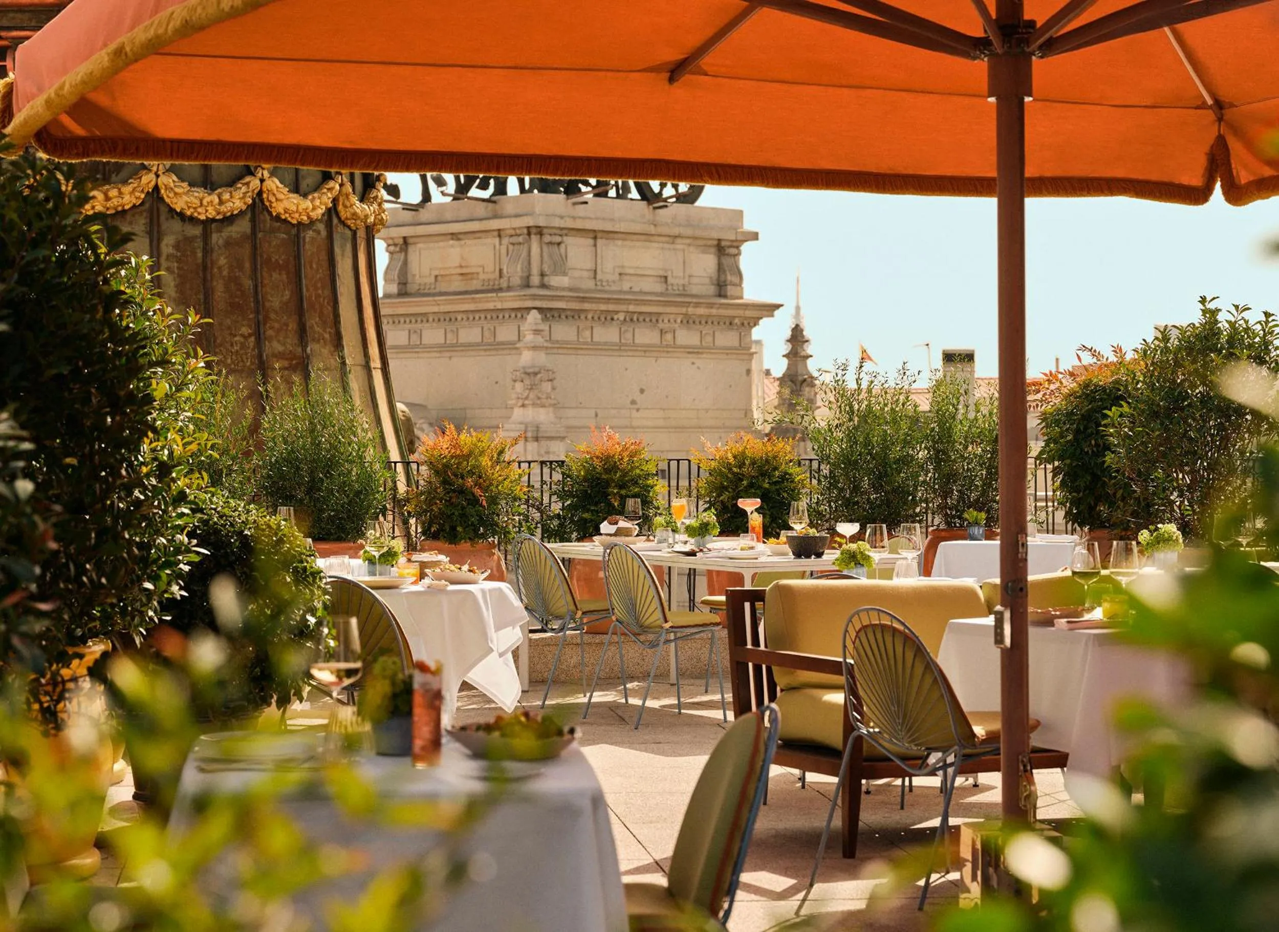 Restaurant/places to eat in Four Seasons Hotel Madrid