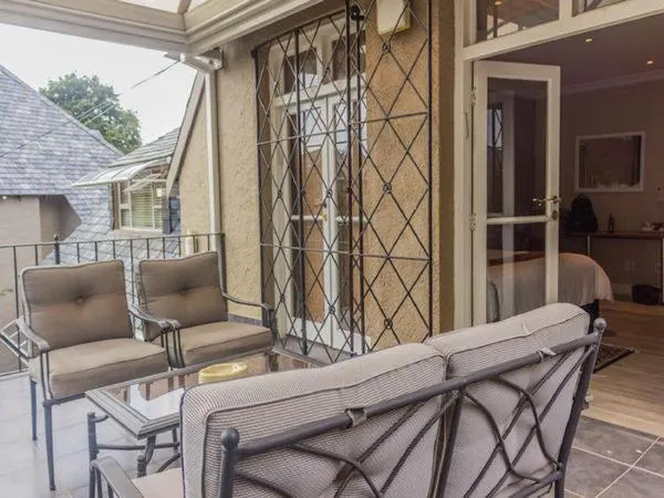 Property building in 59 on Central