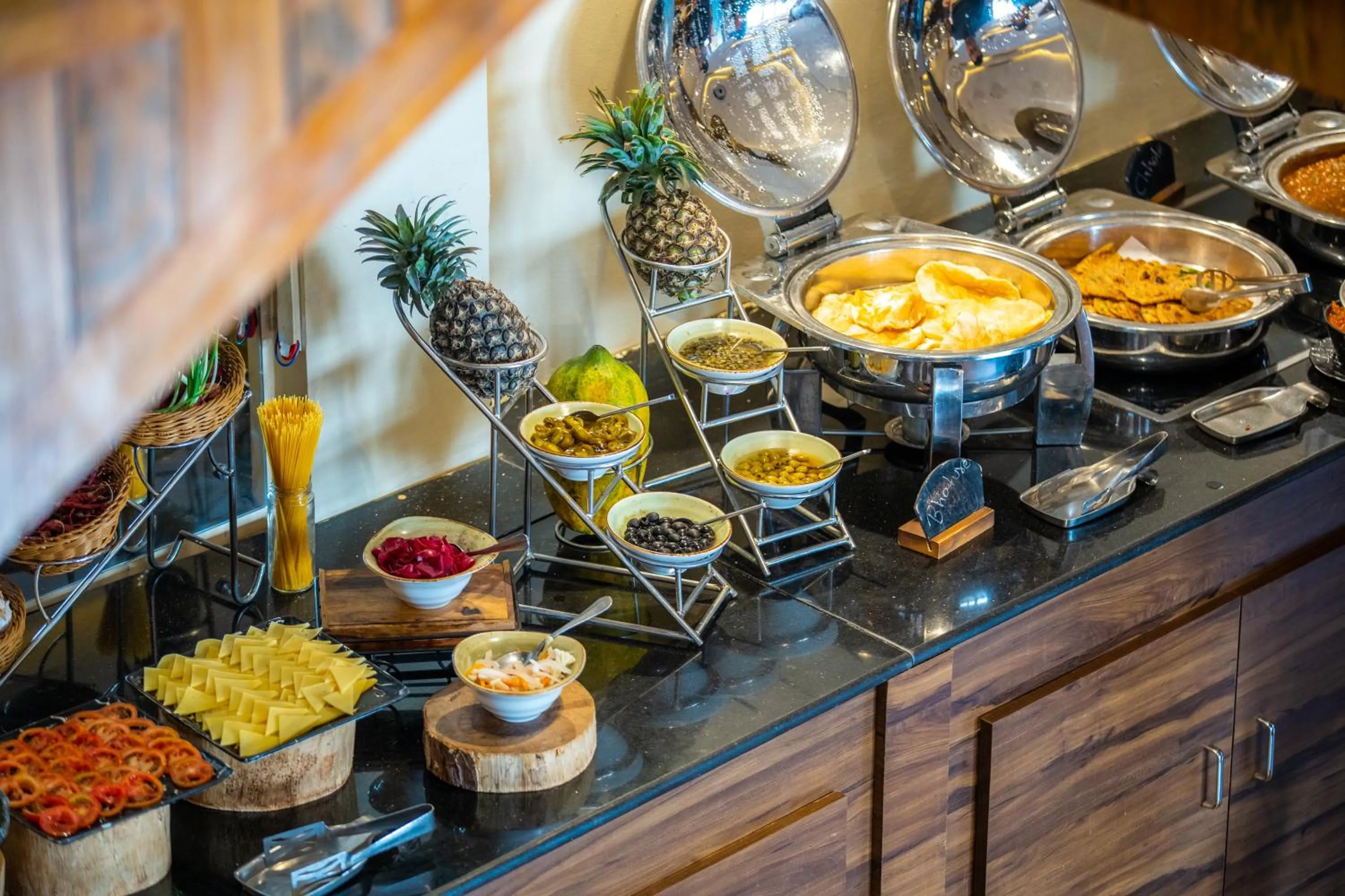 Buffet breakfast in Aagantuk Resort