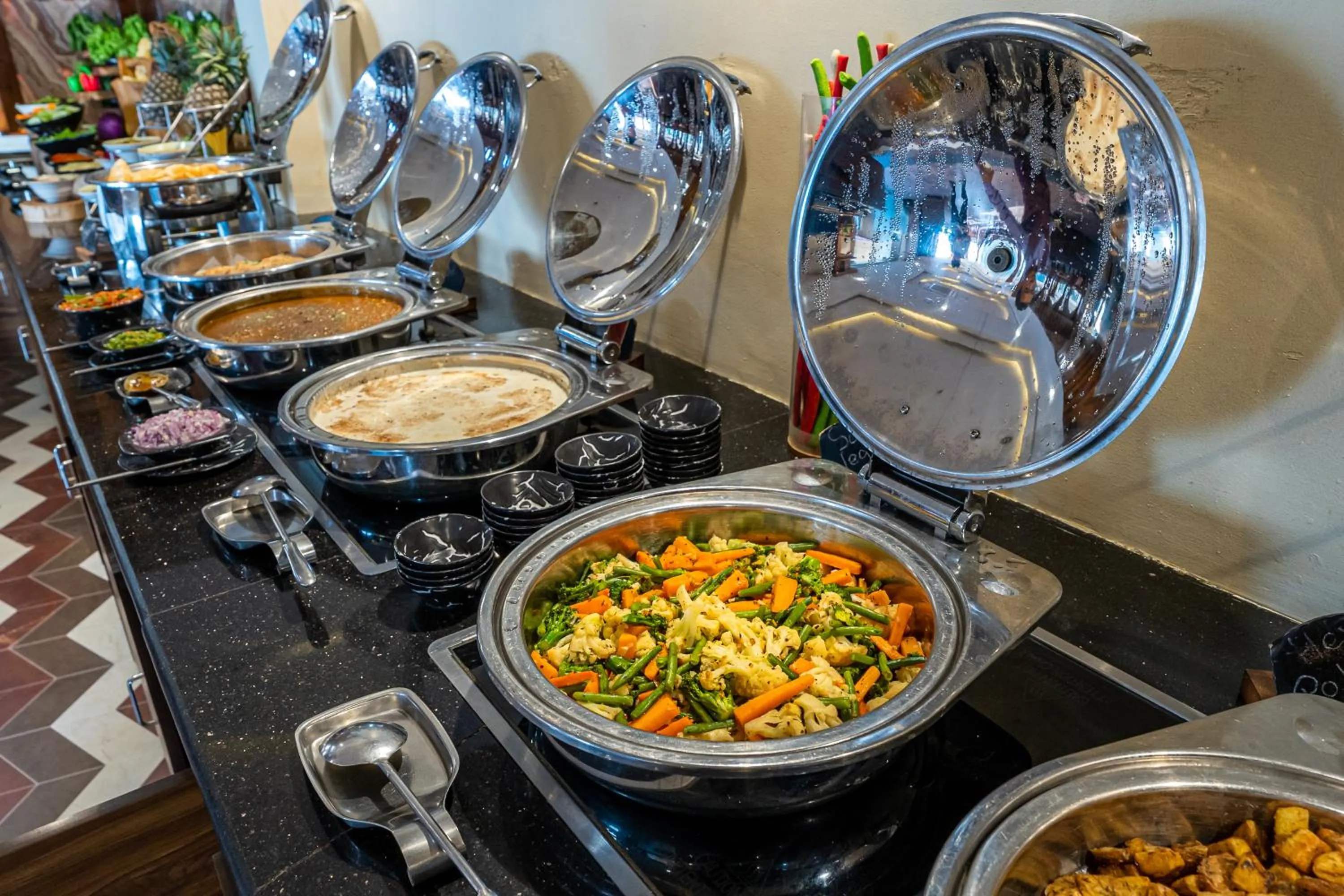 Buffet breakfast in Aagantuk Resort