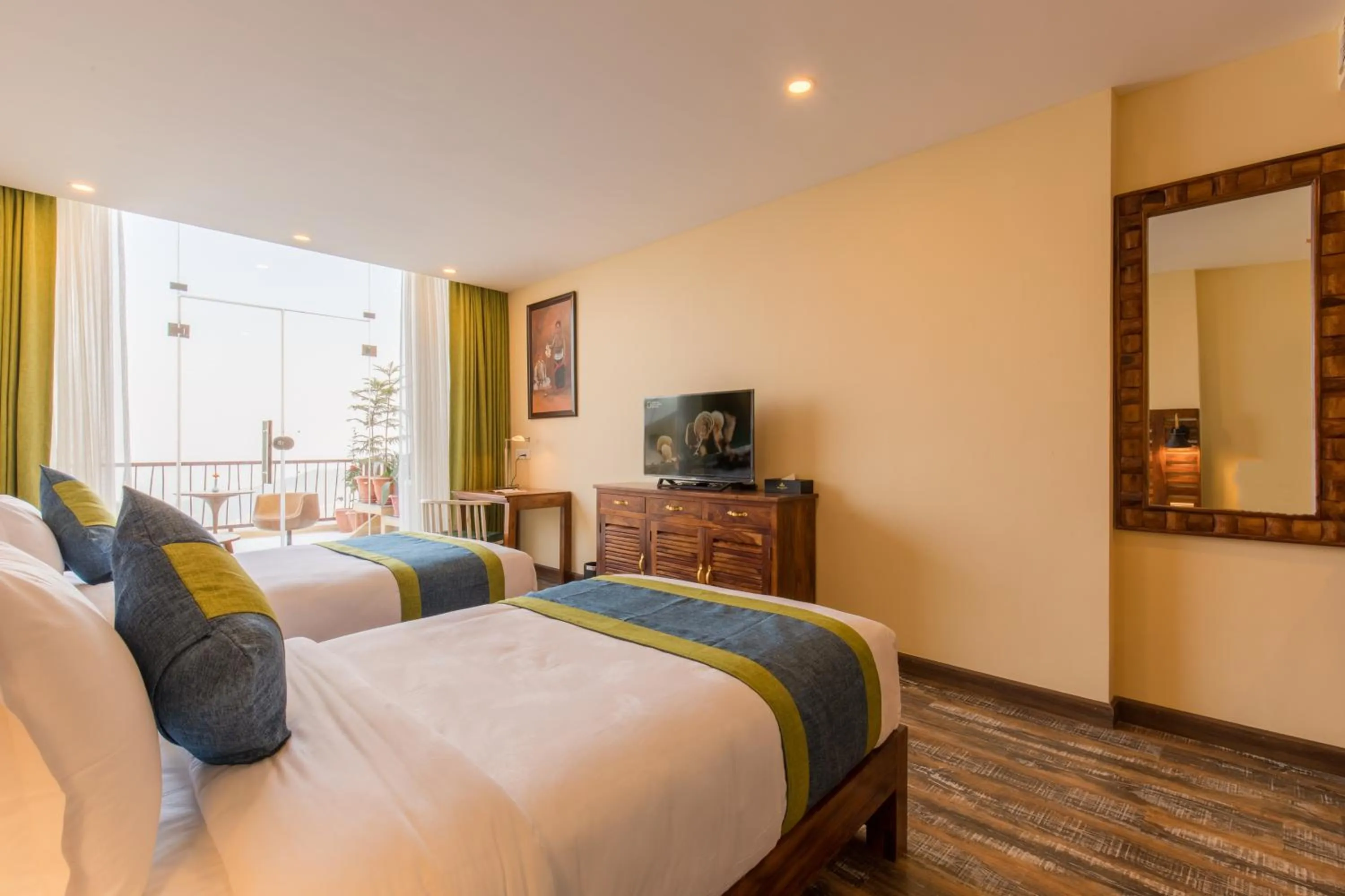 Photo of the whole room, Bed in Aagantuk Resort