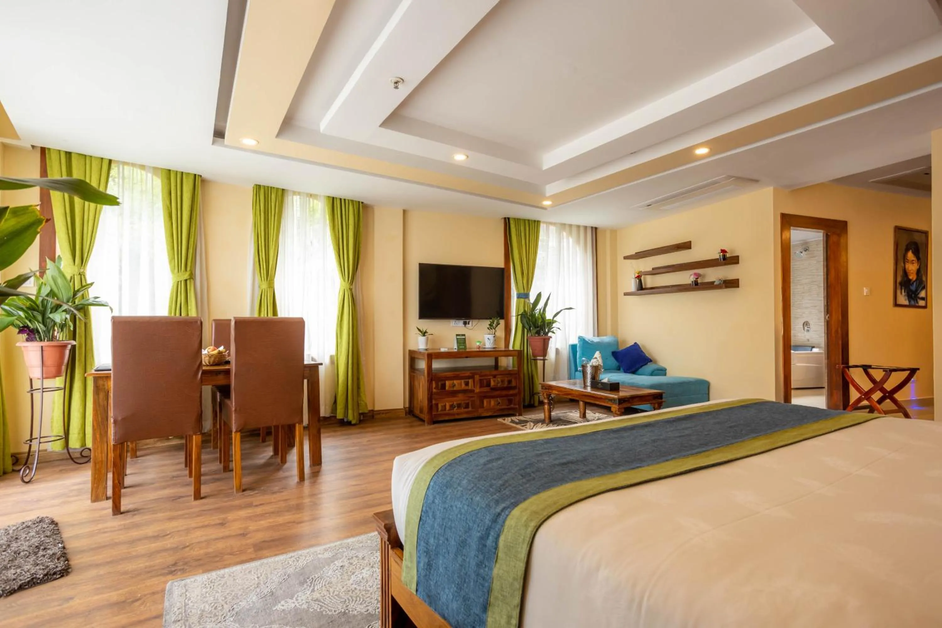 Photo of the whole room, Bed in Aagantuk Resort