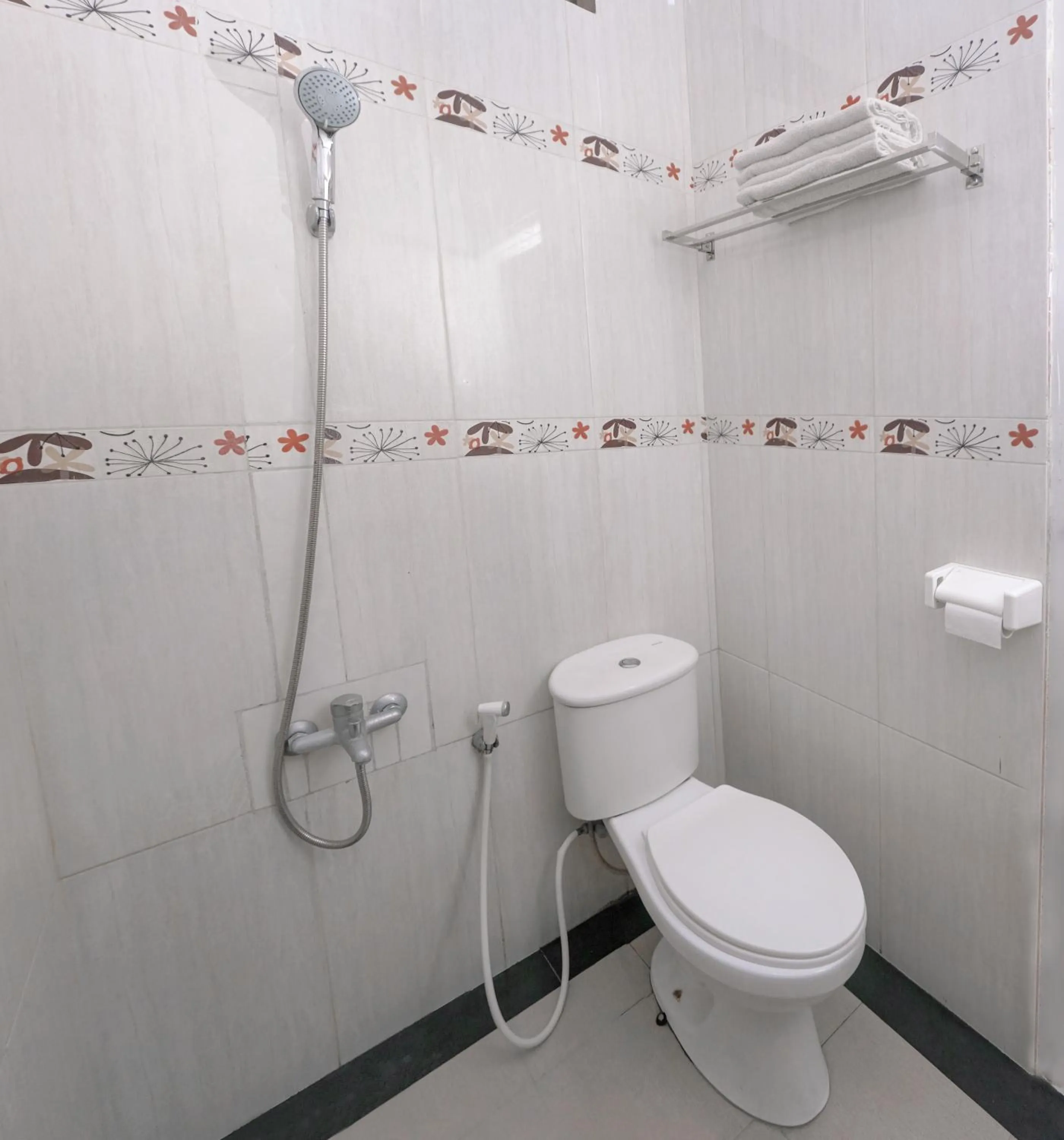 Bathroom in Musdalifah Hotel