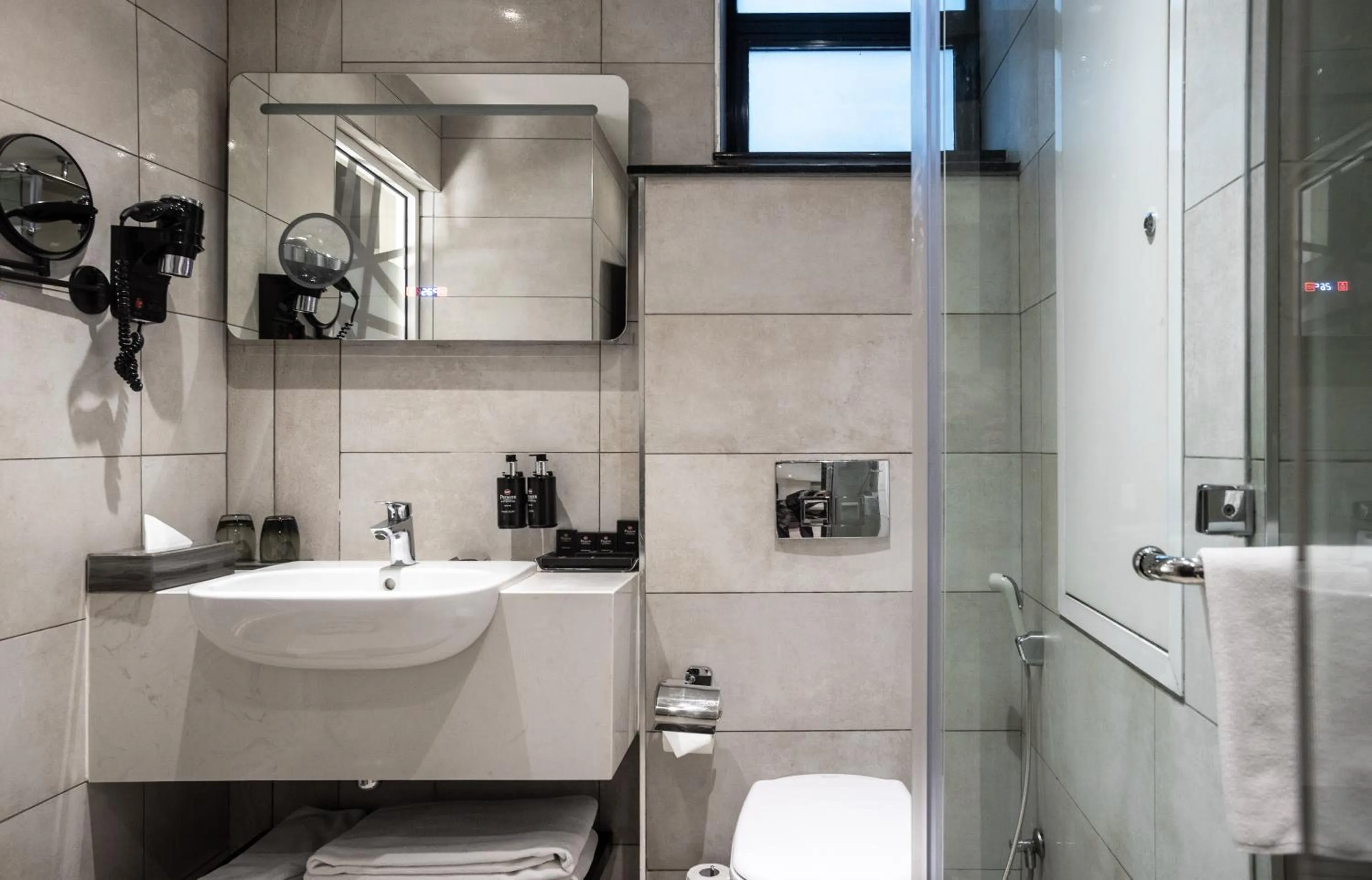 Shower in Best Western Premier Westlands