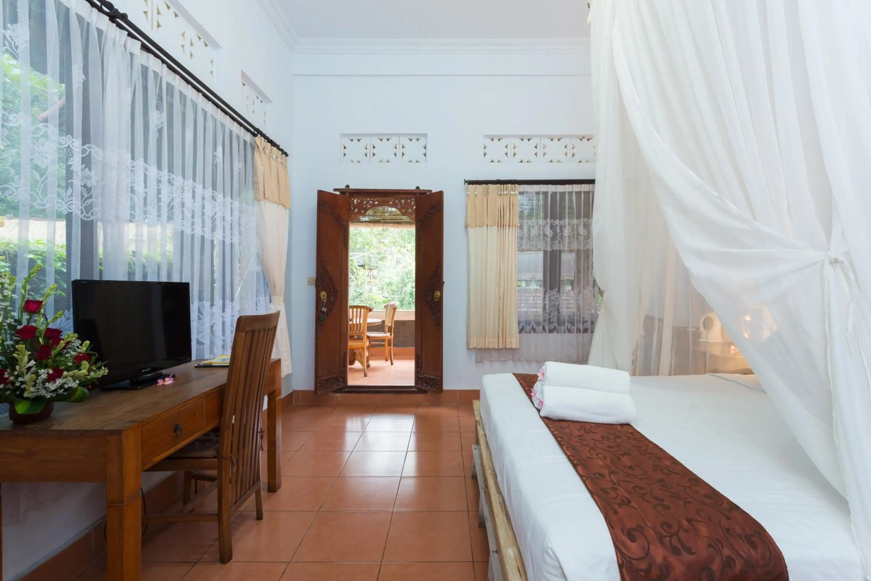 Deluxe Double Room in Ani's Villas