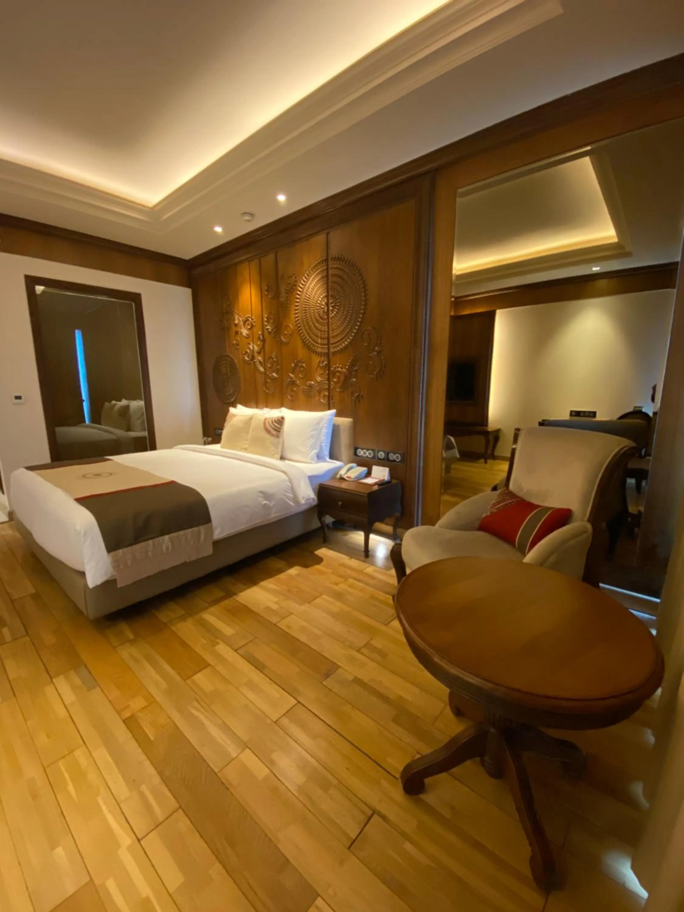 Bedroom, Bed in Seven Seas Hotel