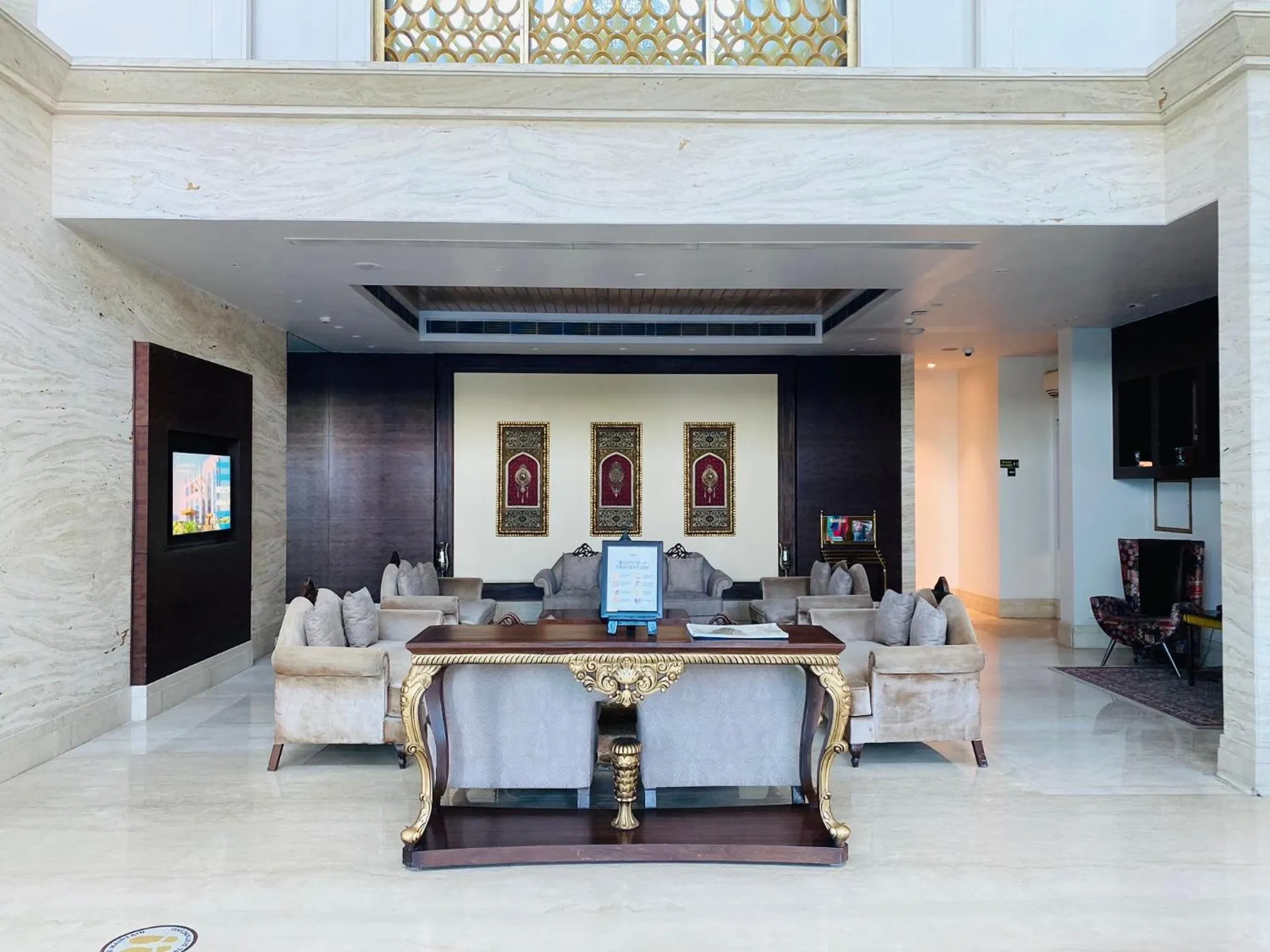 Seating area in Seven Seas Hotel