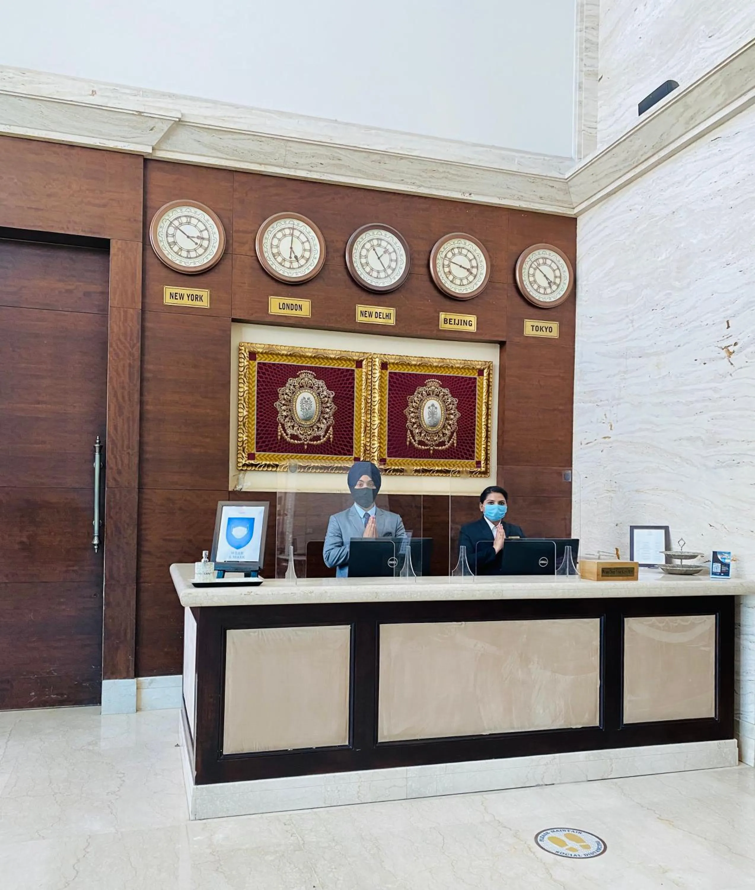 Lobby or reception in Seven Seas Hotel