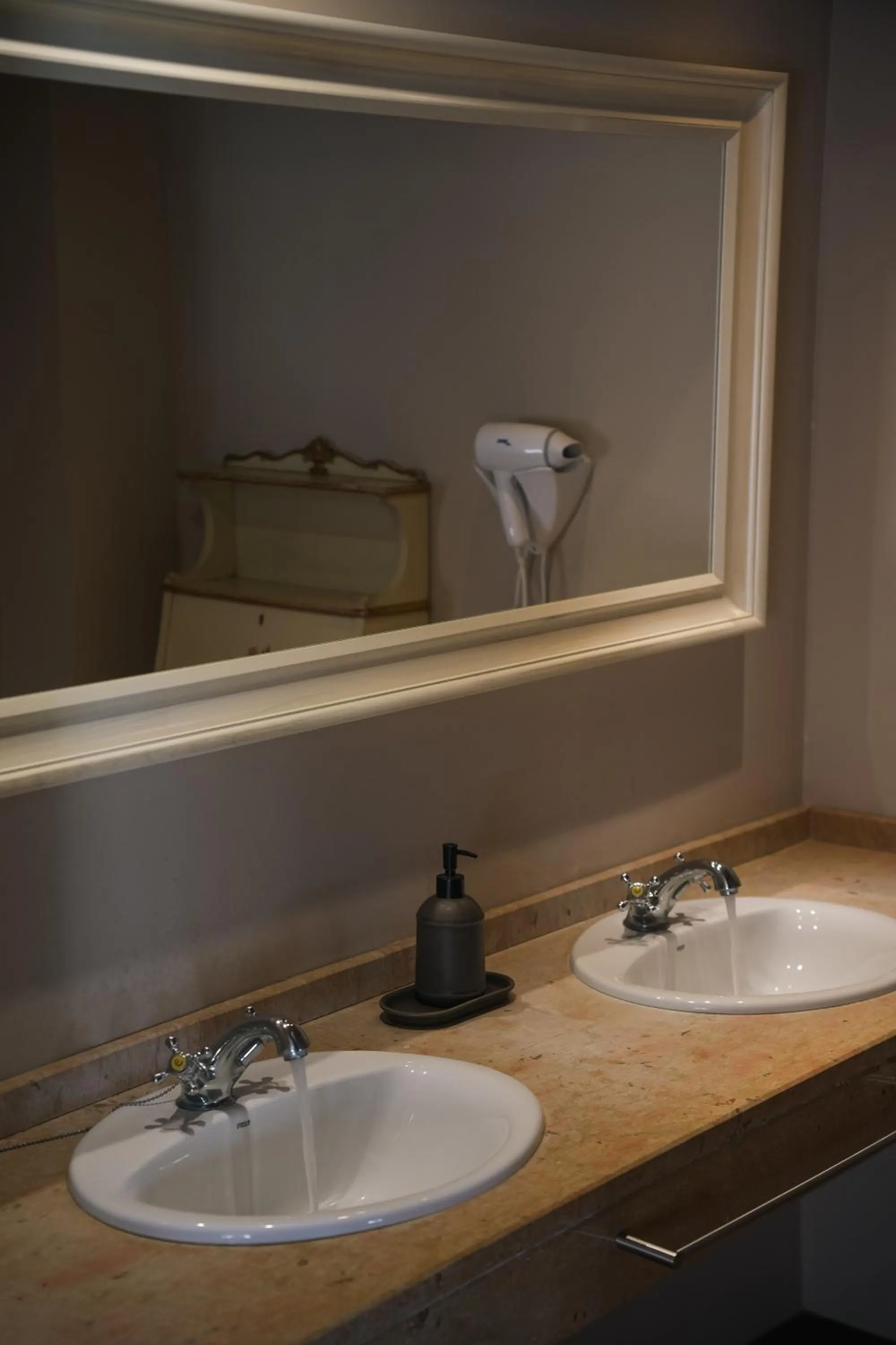 Hotel Hort De Fortunyo