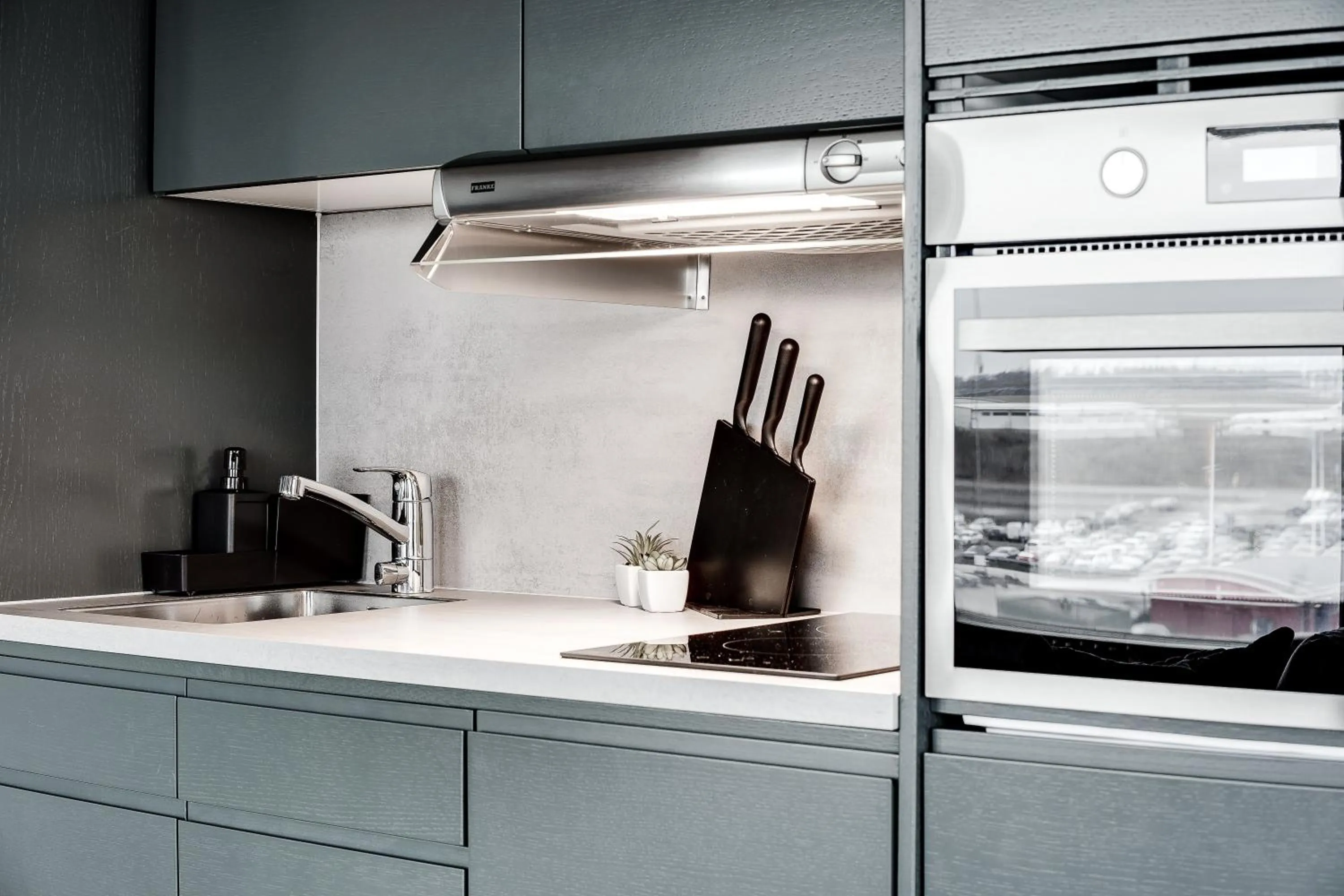 Kitchen or kitchenette in Forenom Hotels & Apartments Arlanda