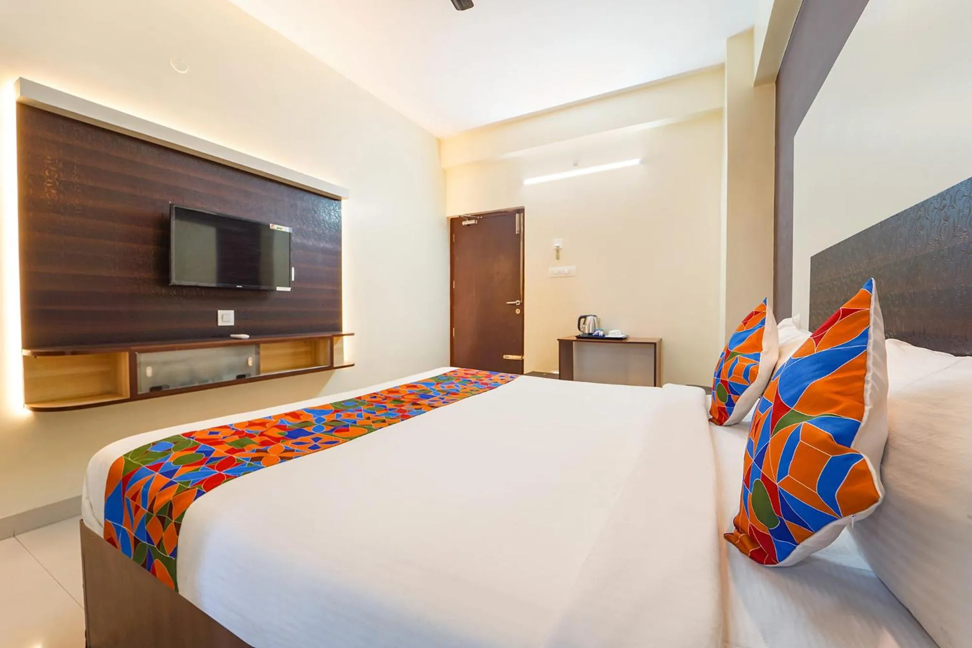 Bed in Itsy Hotels Sri Mani'S Residency, Coimbatore Airport