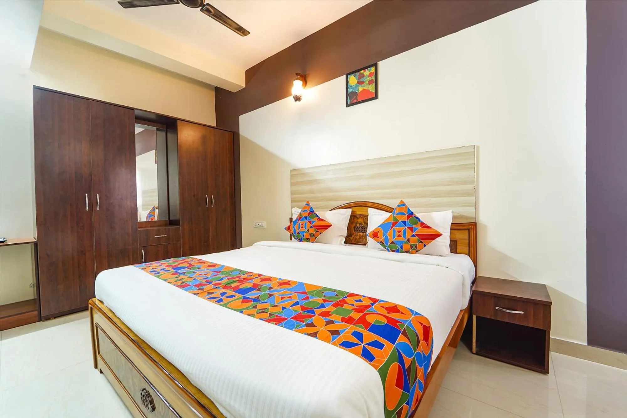 Bed in Itsy Hotels Sri Mani'S Residency, Coimbatore Airport