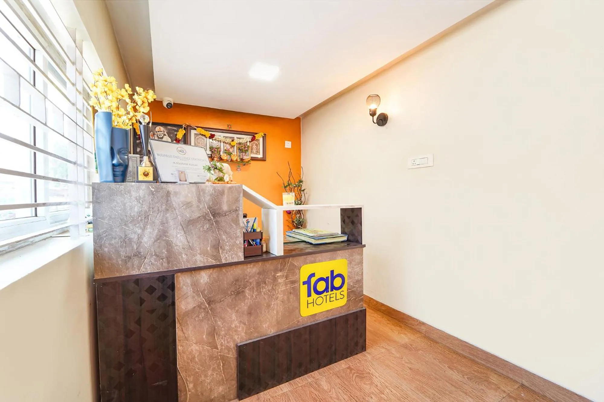 Lobby or reception in Itsy Hotels Sri Mani'S Residency, Coimbatore Airport