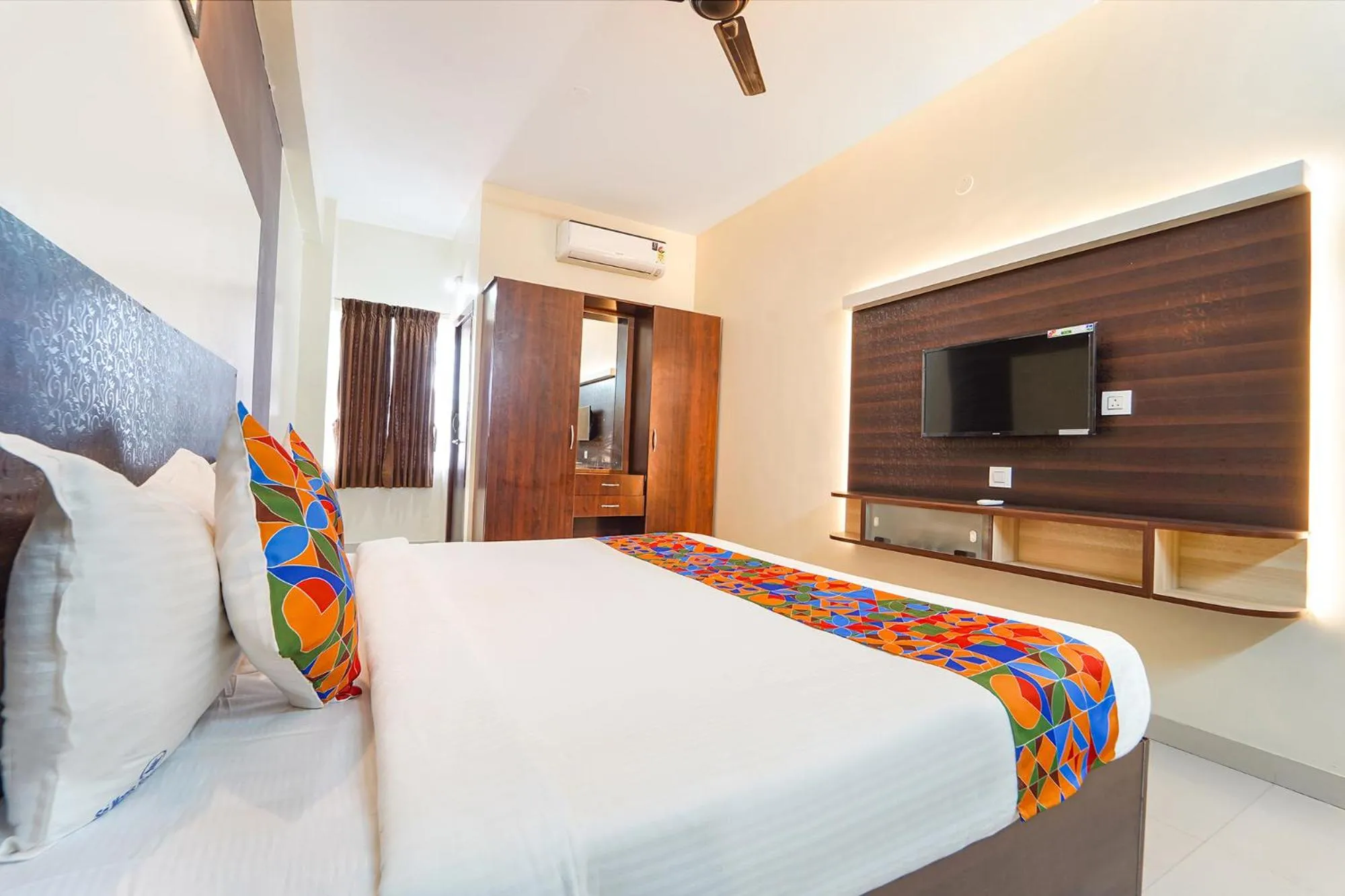 Bed in Itsy Hotels Sri Mani'S Residency, Coimbatore Airport