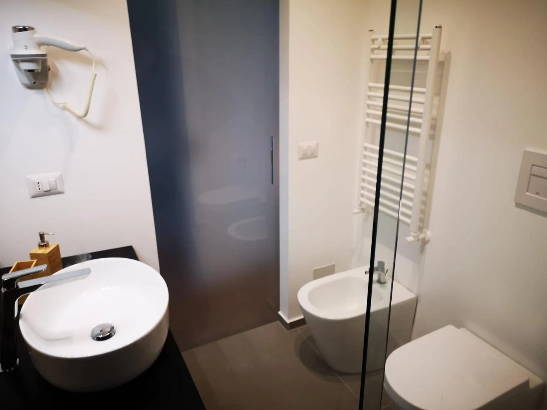 Bathroom in ARMISI B&B