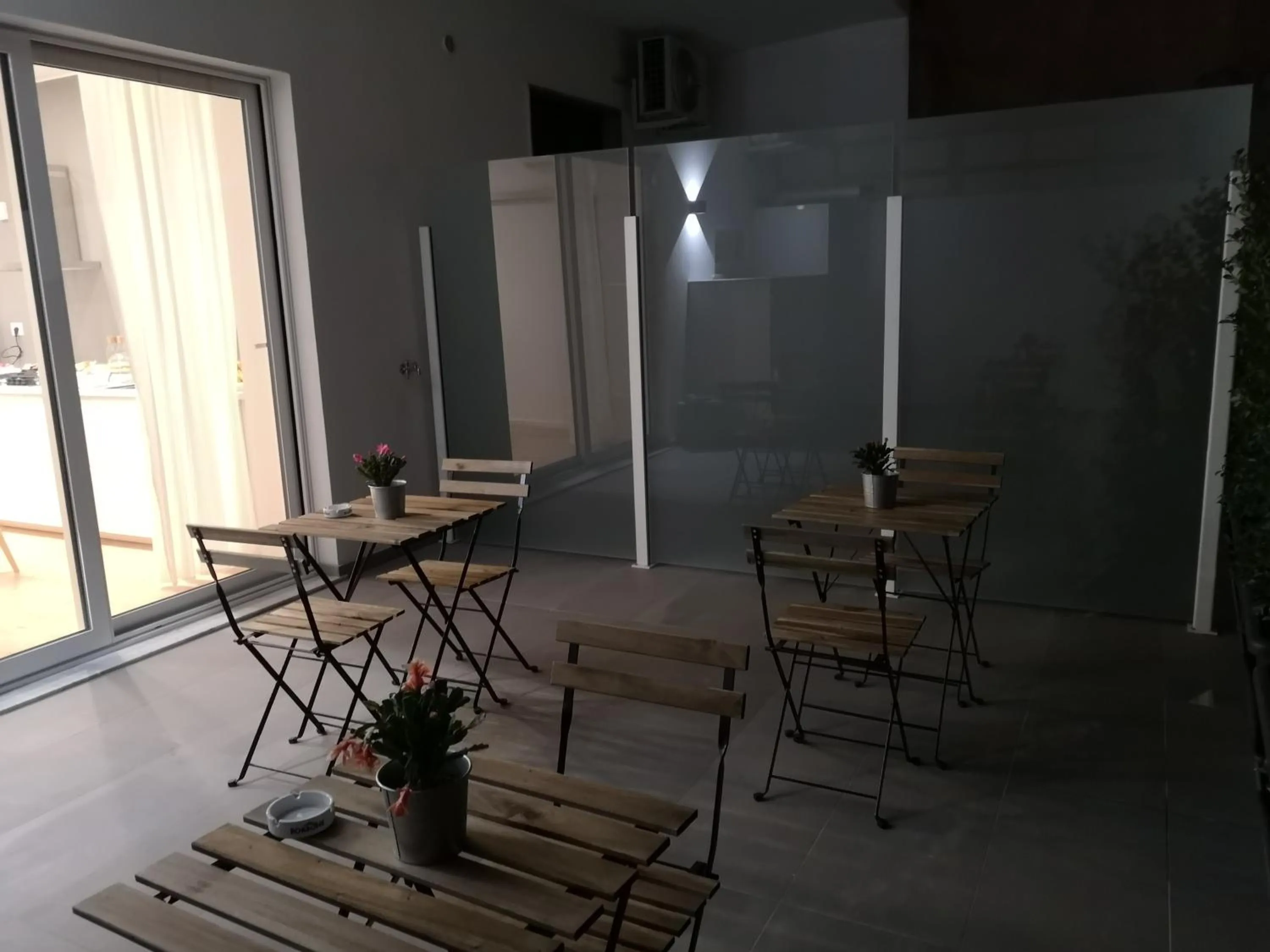 Dining area in ARMISI B&B