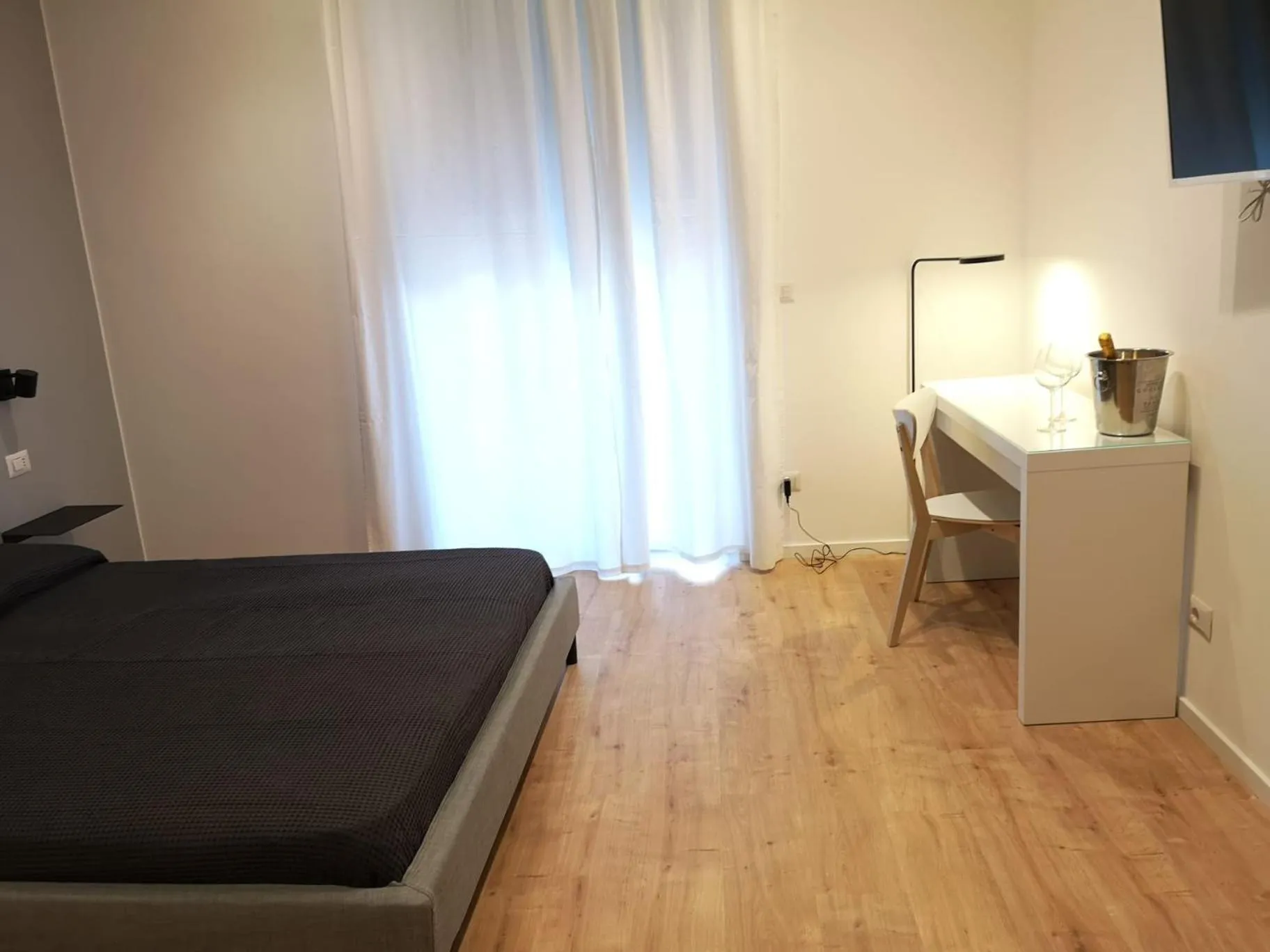 Photo of the whole room, Bed in ARMISI B&B