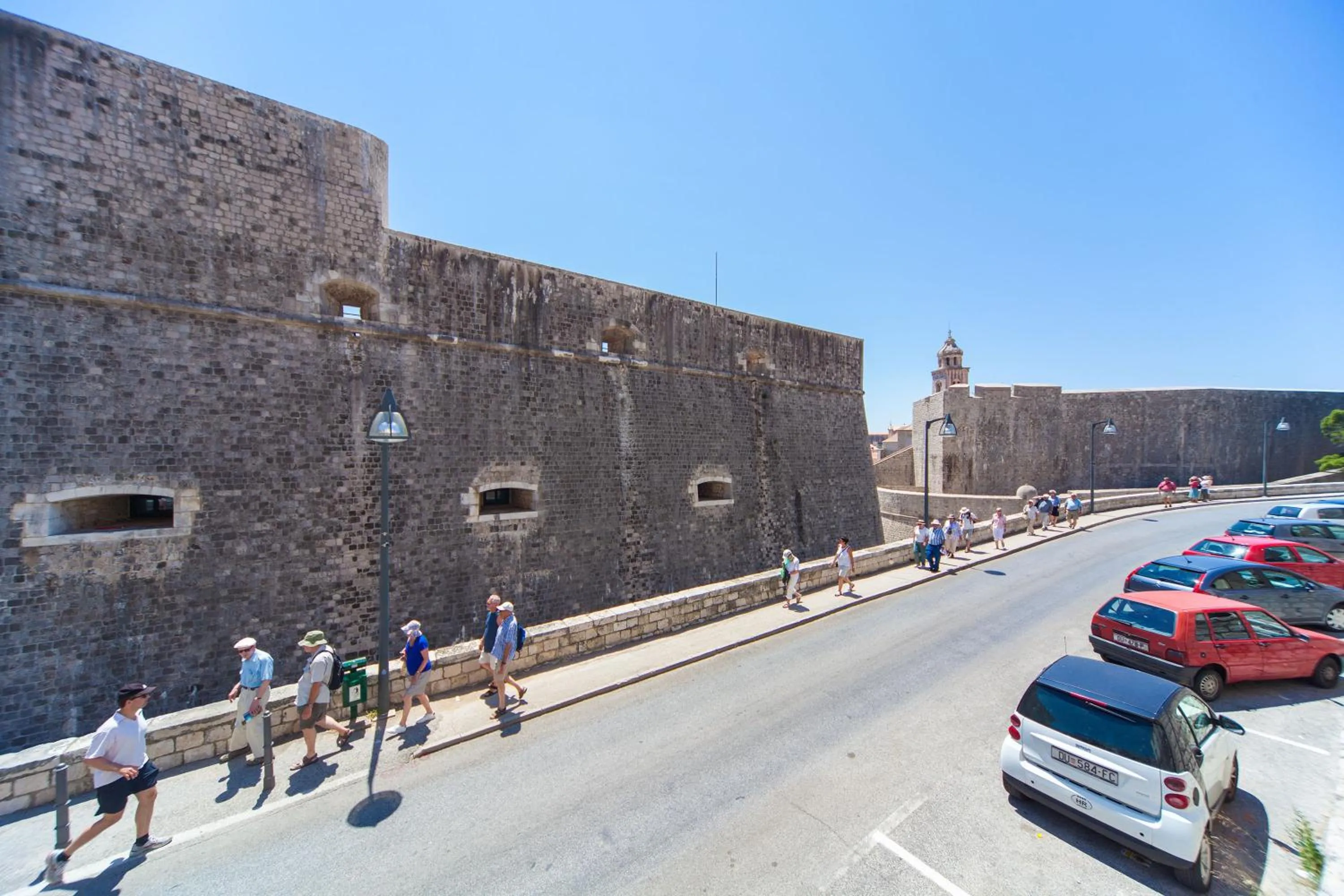 Area and facilities in Ragusa City Walls Apartments