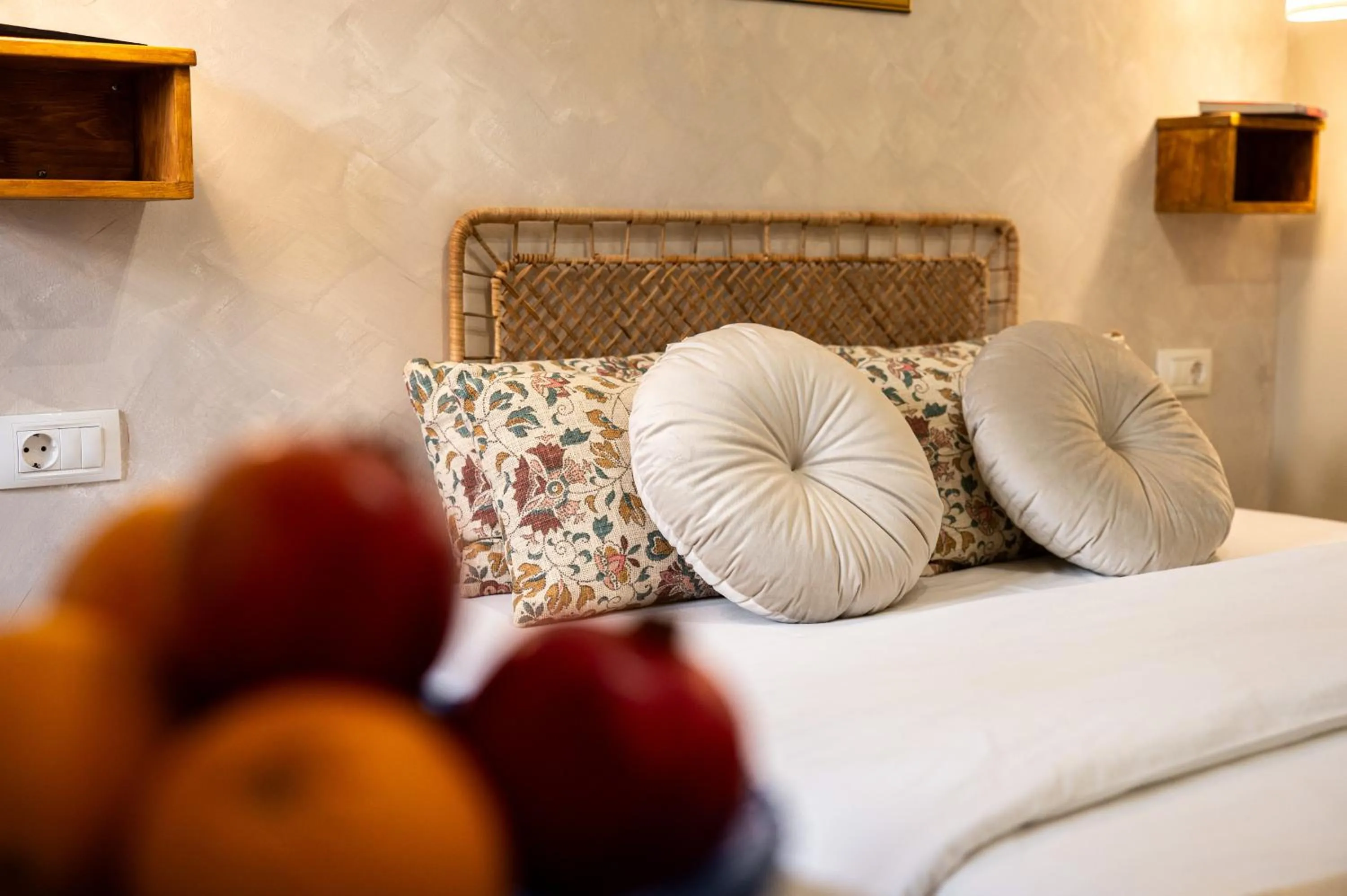 Bed in Ragusa City Walls Apartments