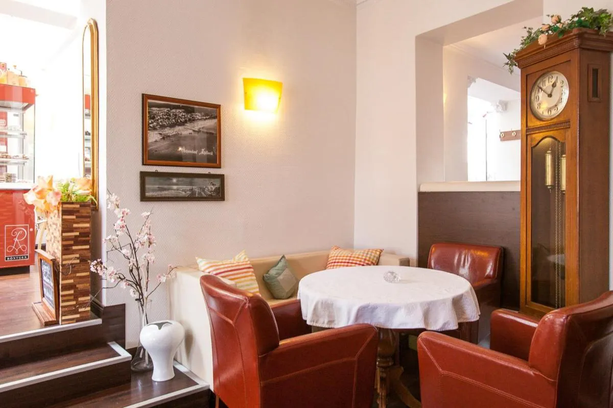 Restaurant/places to eat in Hotel Villa Auguste Viktoria