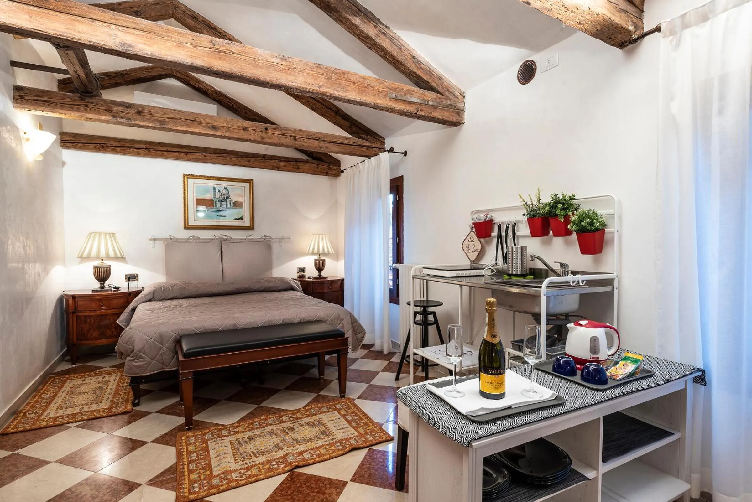 Photo of the whole room, Bed in Anzolo Palace - Rooms & Apartments