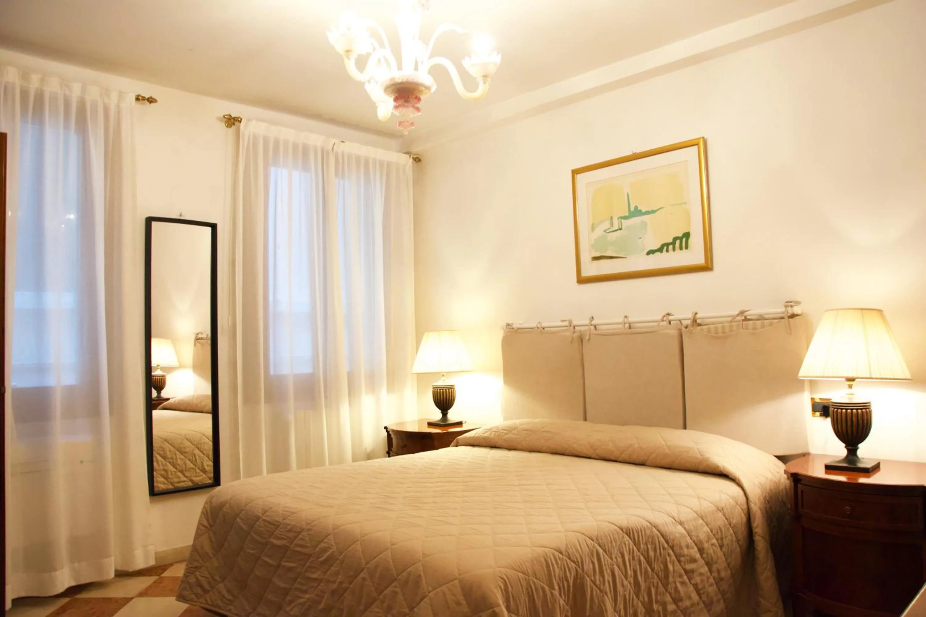 Bedroom, Bed in Anzolo Palace - Rooms & Apartments