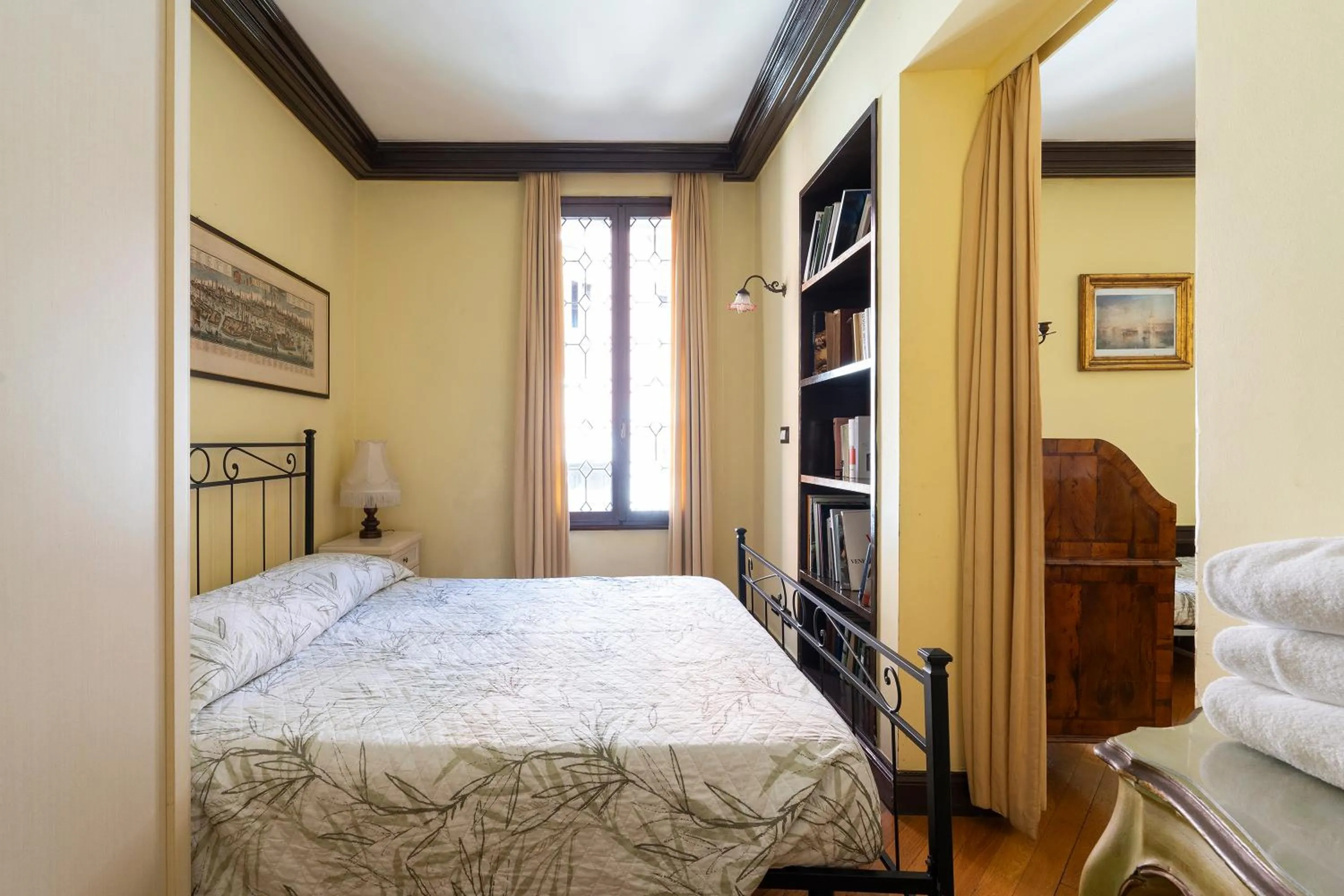 Bed in Anzolo Palace - Rooms & Apartments