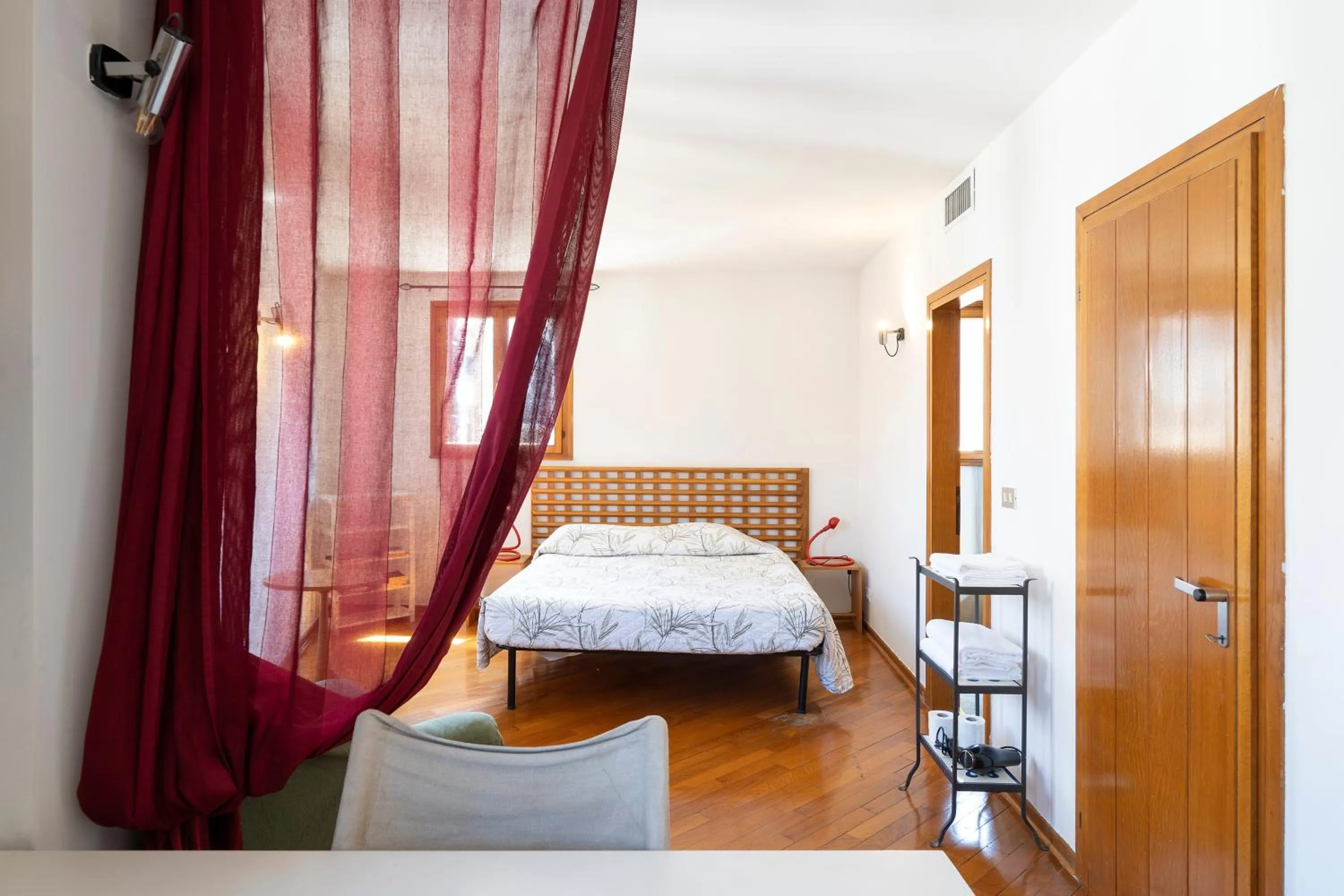 Bedroom, Bed in Anzolo Palace - Rooms & Apartments